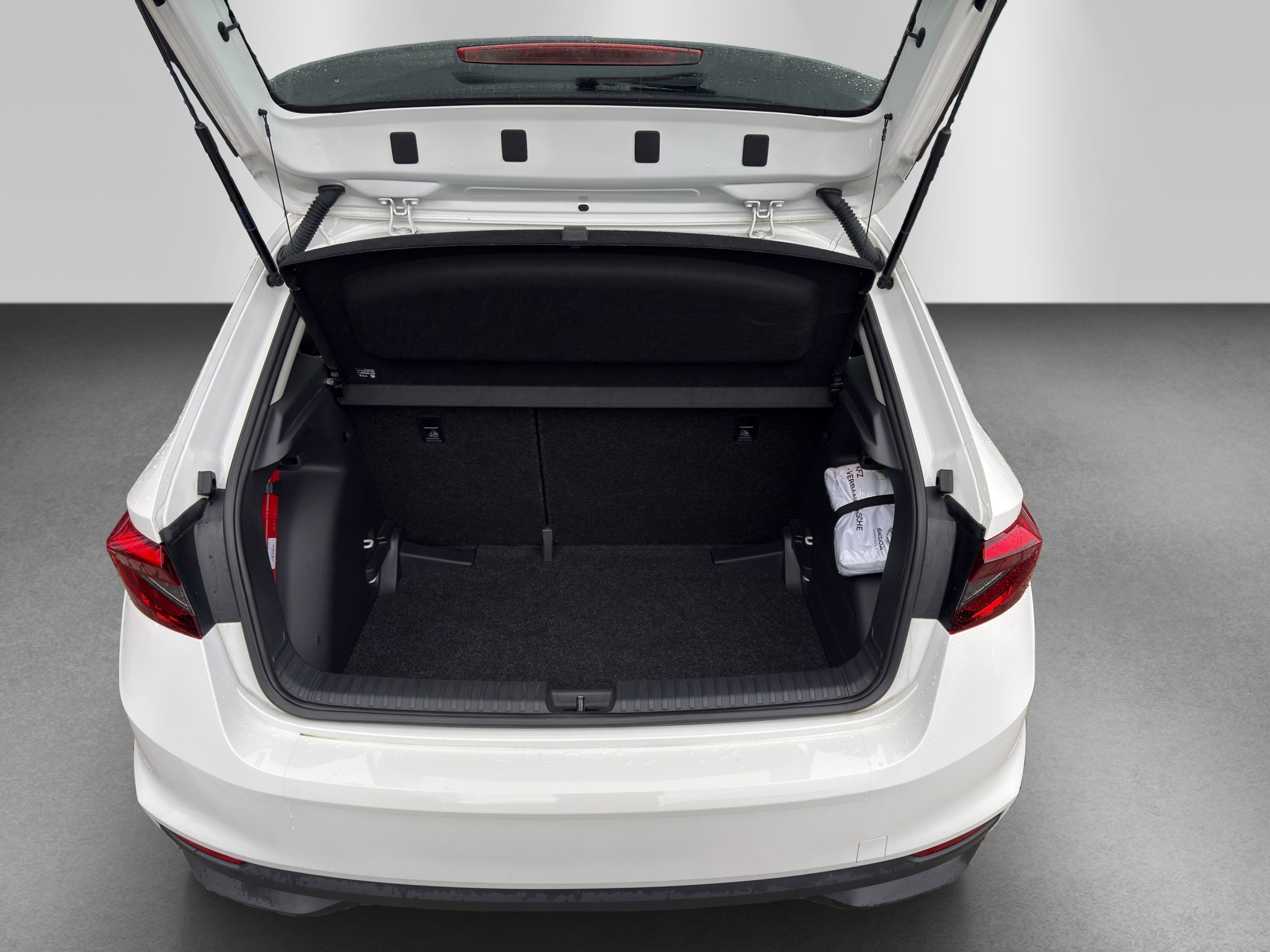 listing desktop thumbnail image 15