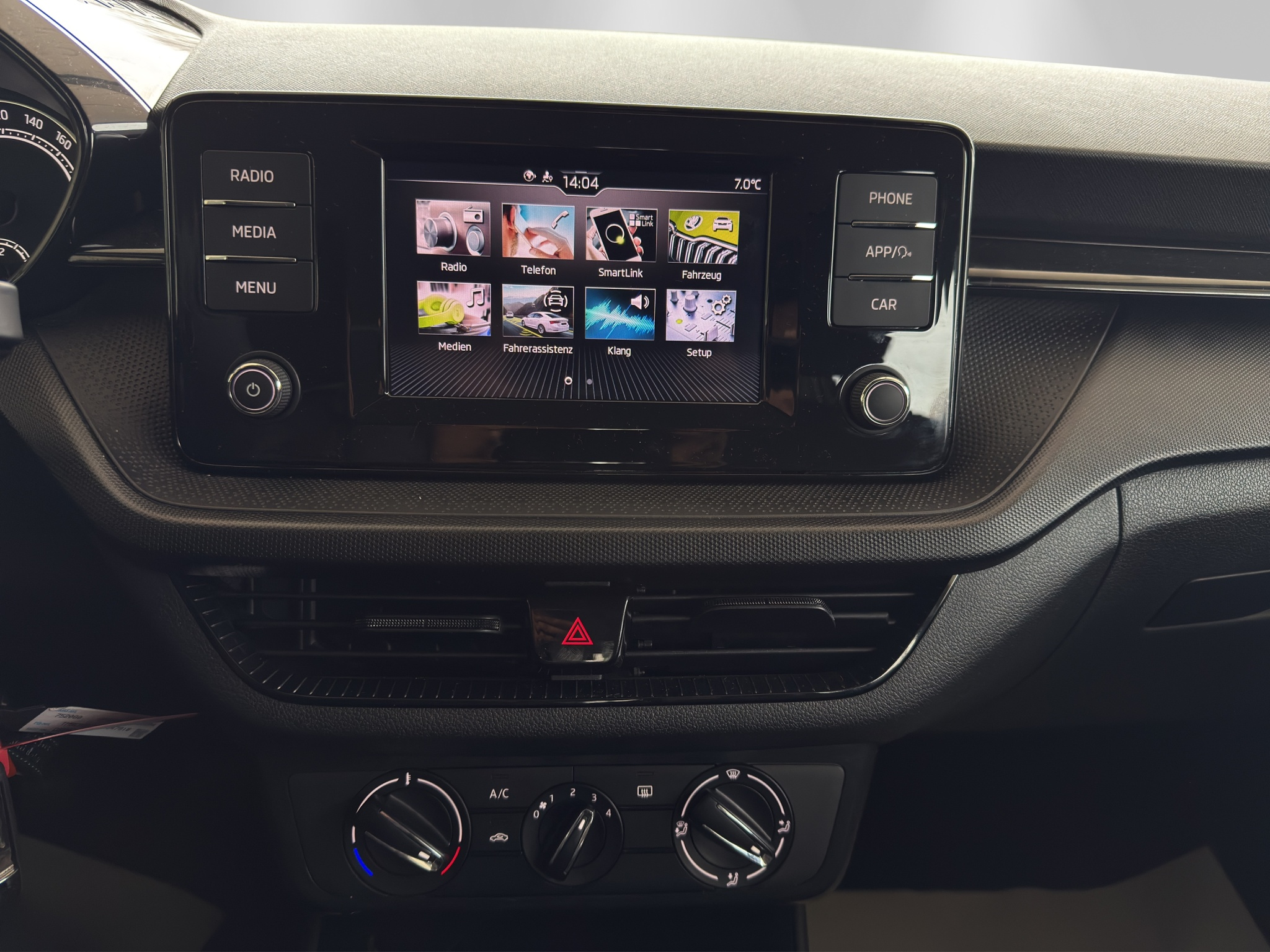 listing desktop thumbnail image 11