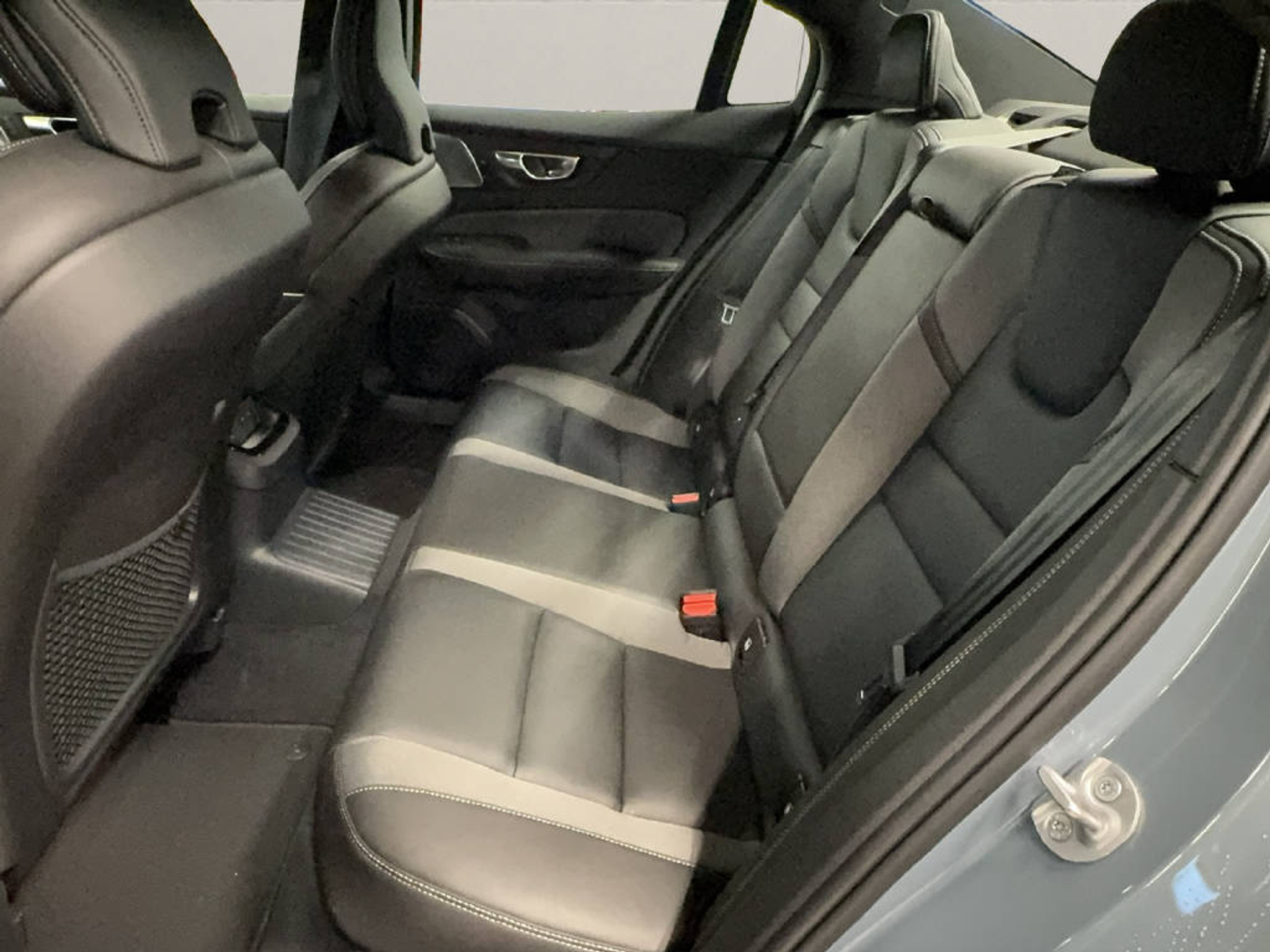 listing desktop thumbnail image 9