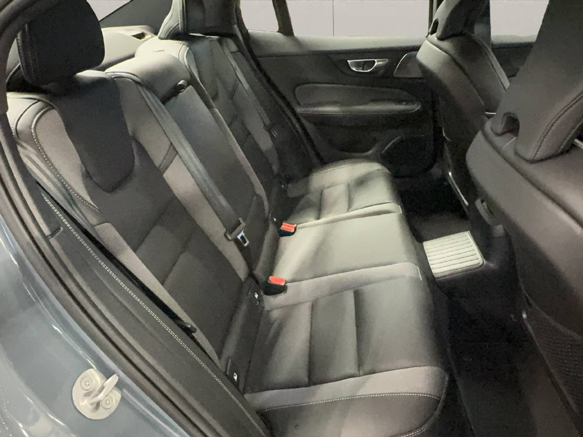 listing desktop thumbnail image 10