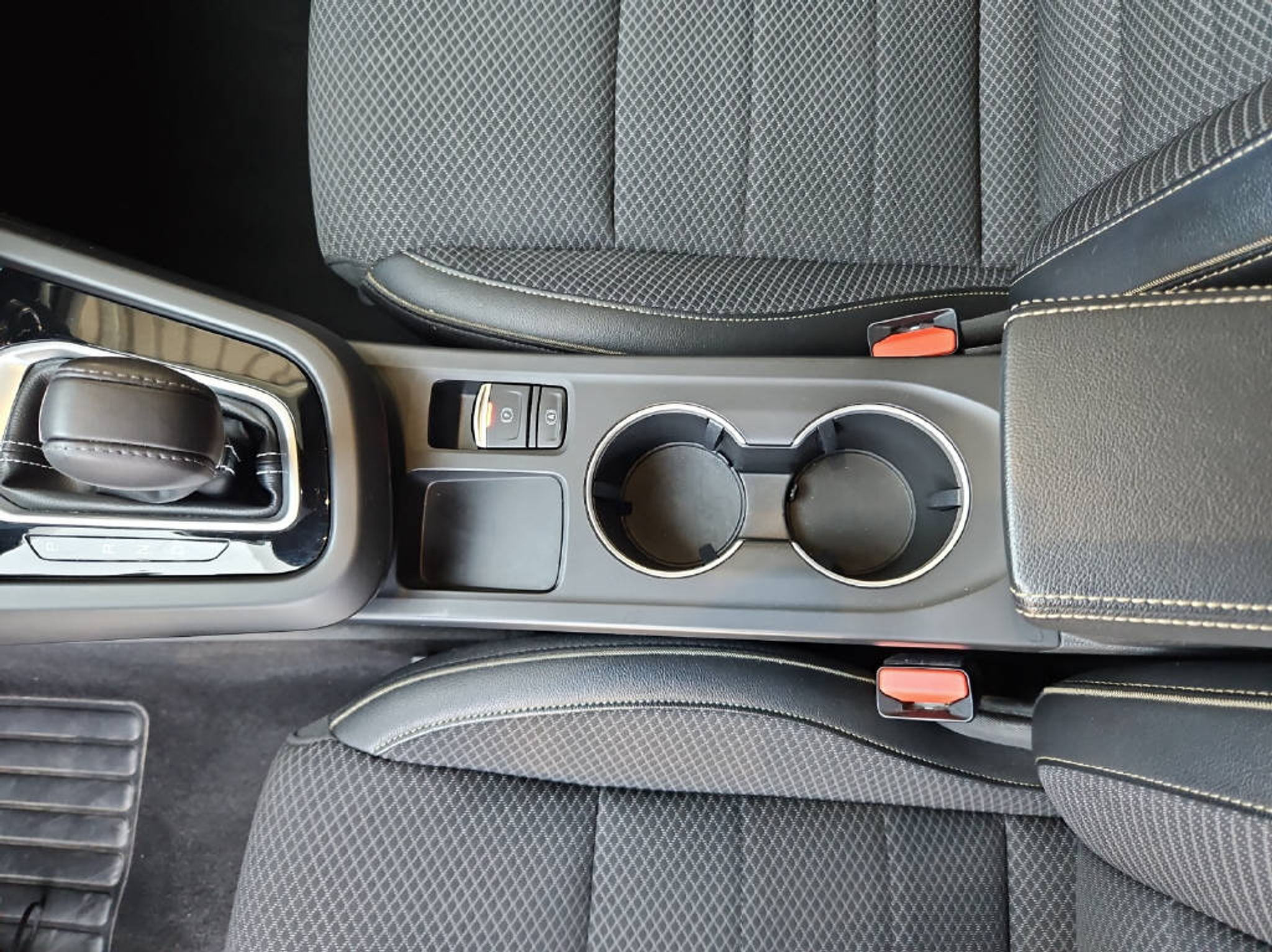 listing desktop thumbnail image 8