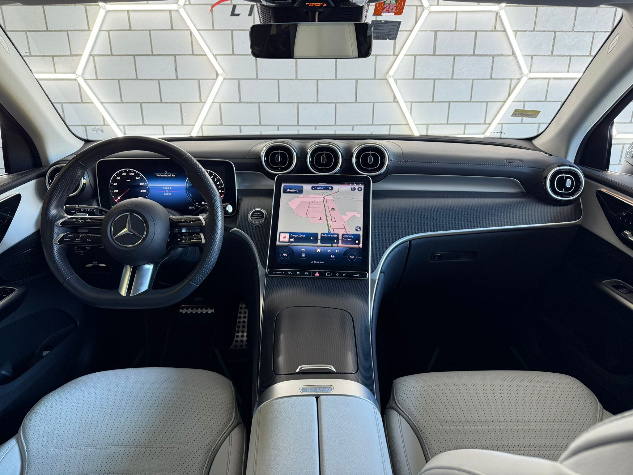 listing desktop thumbnail image 8