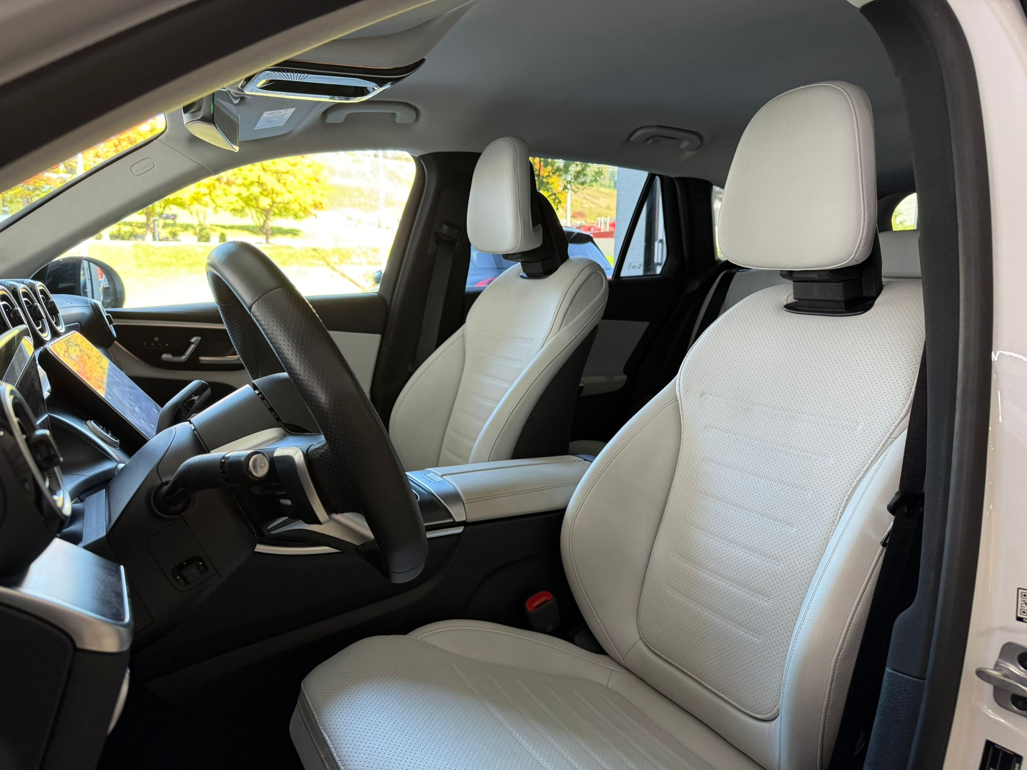 listing desktop thumbnail image 10