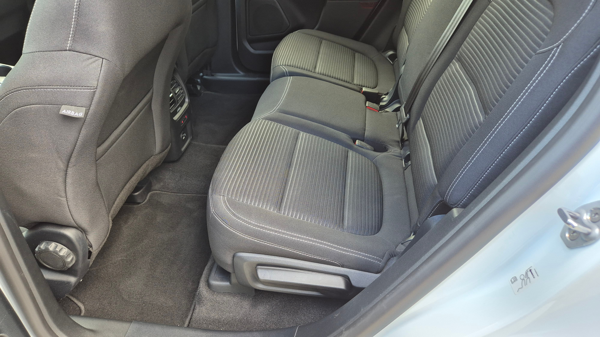 listing desktop thumbnail image 10