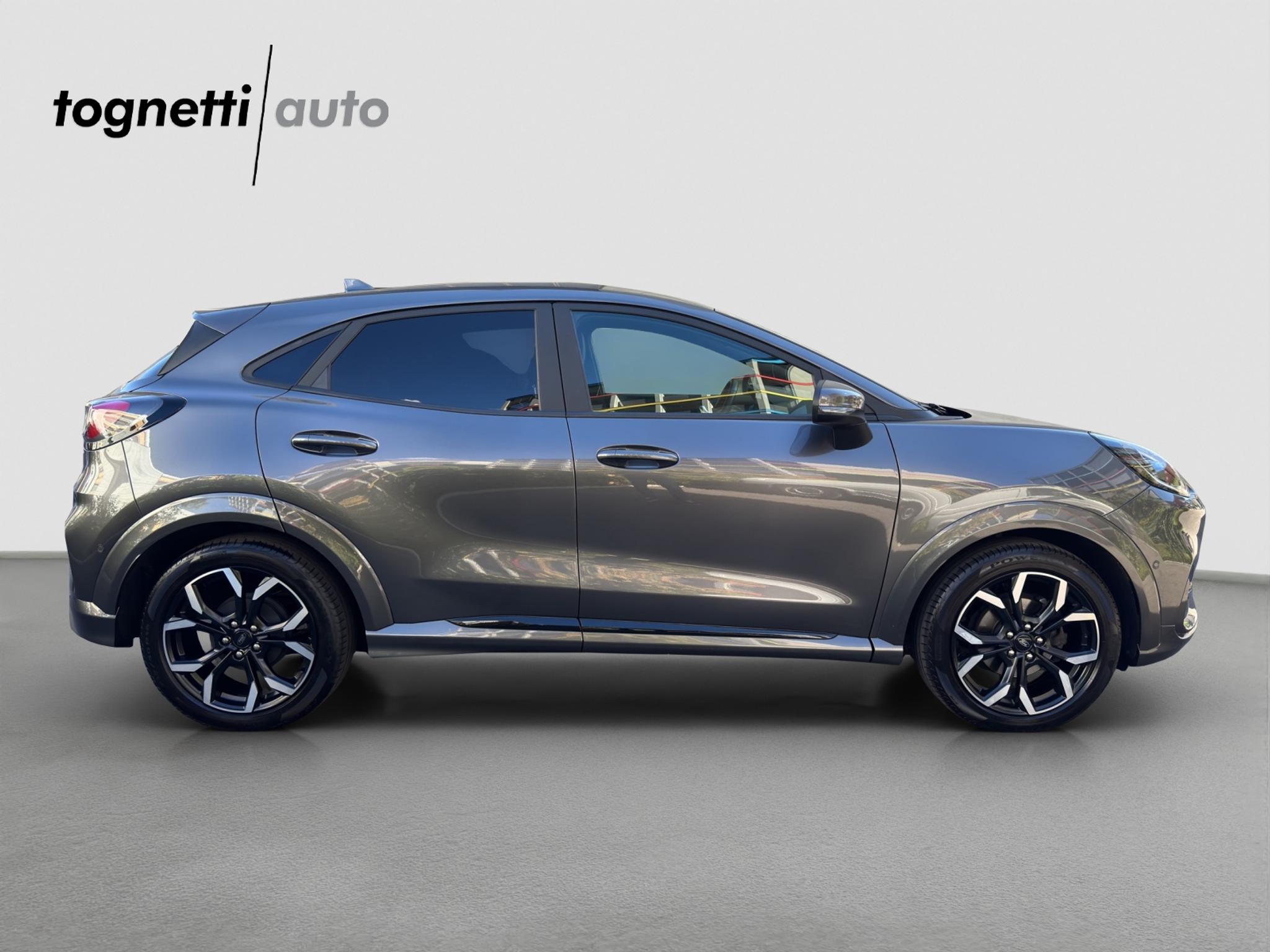 listing desktop thumbnail image 2