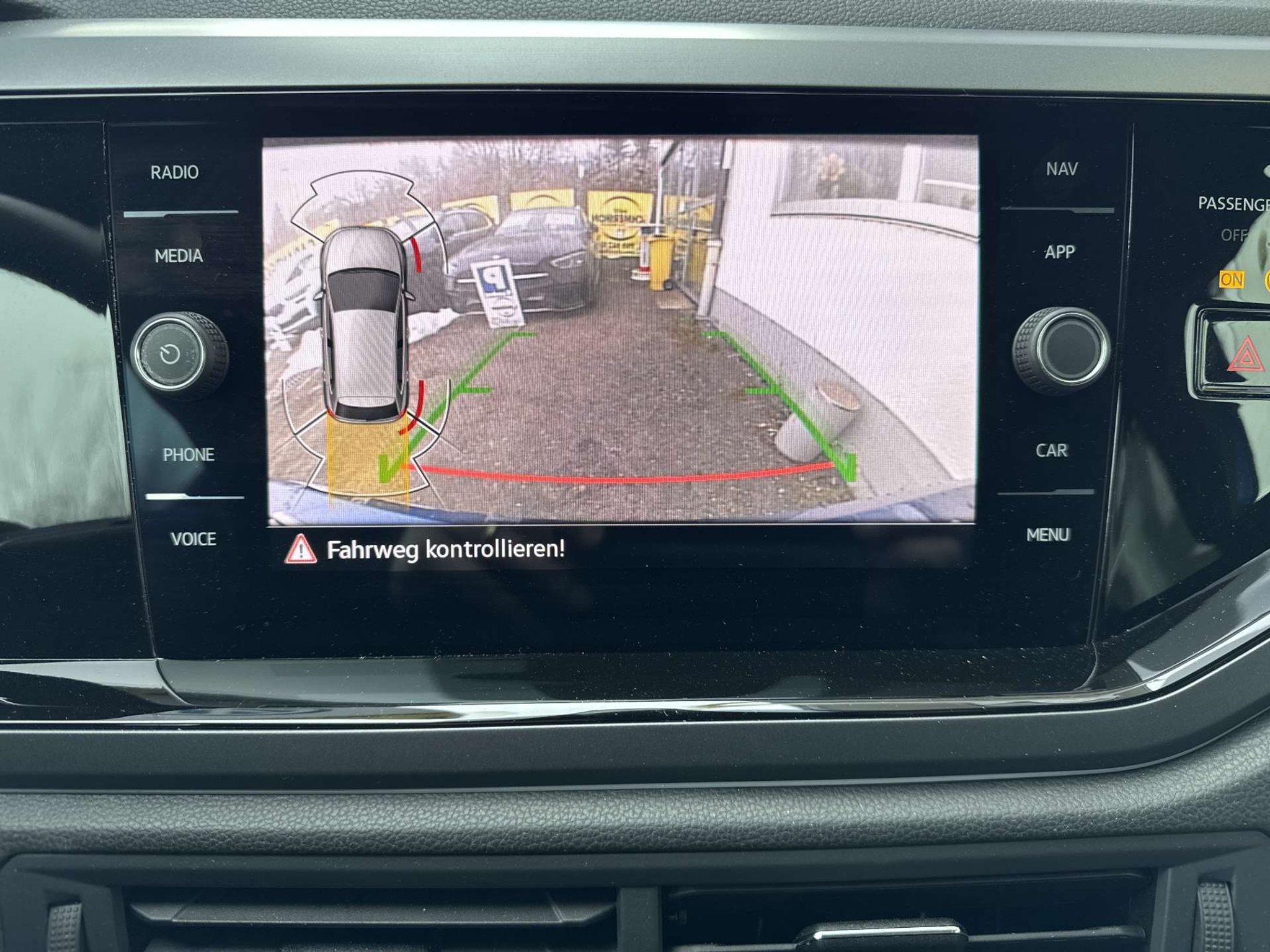 listing desktop thumbnail image 10