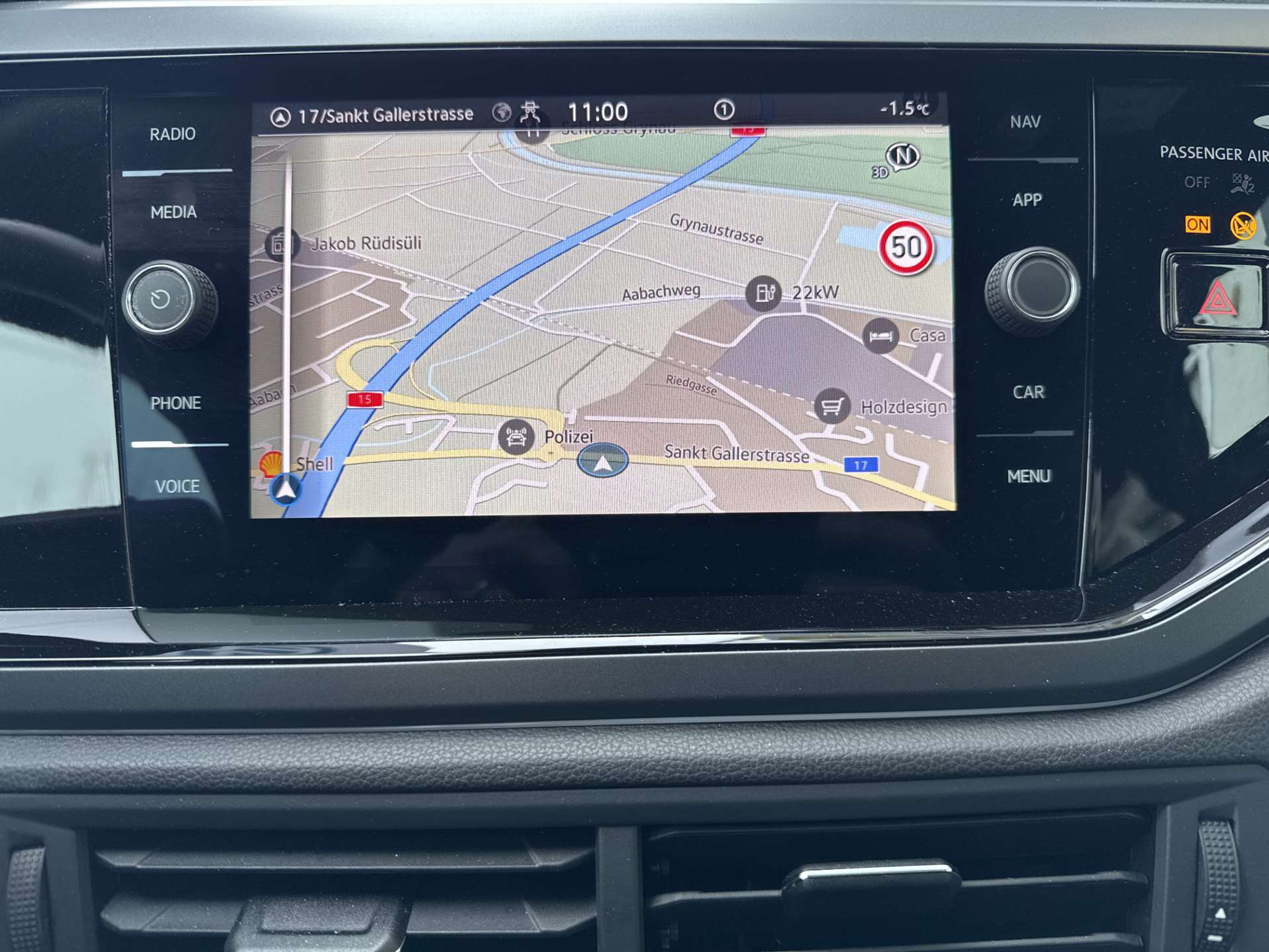 listing desktop thumbnail image 1