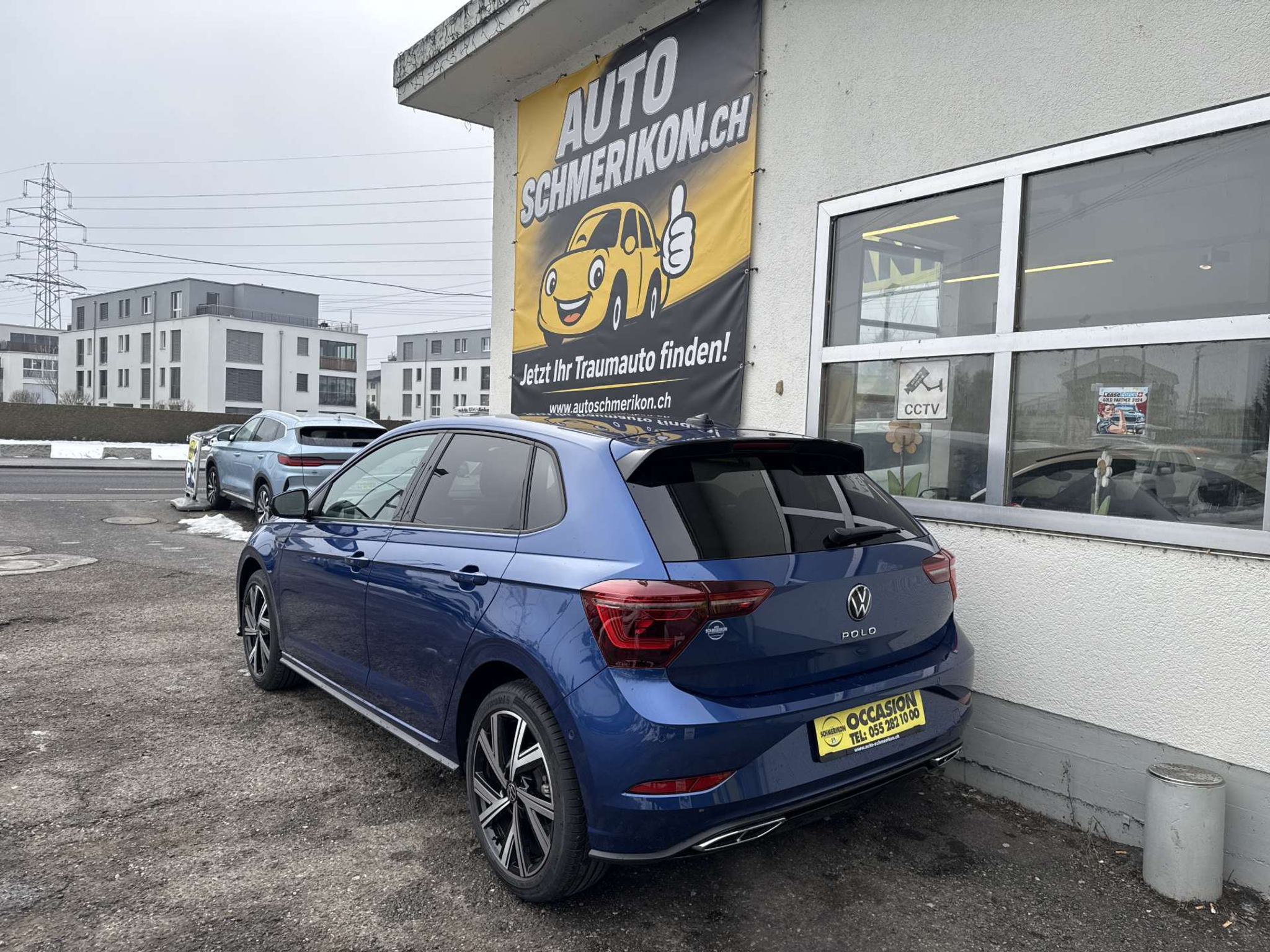 listing desktop thumbnail image 2