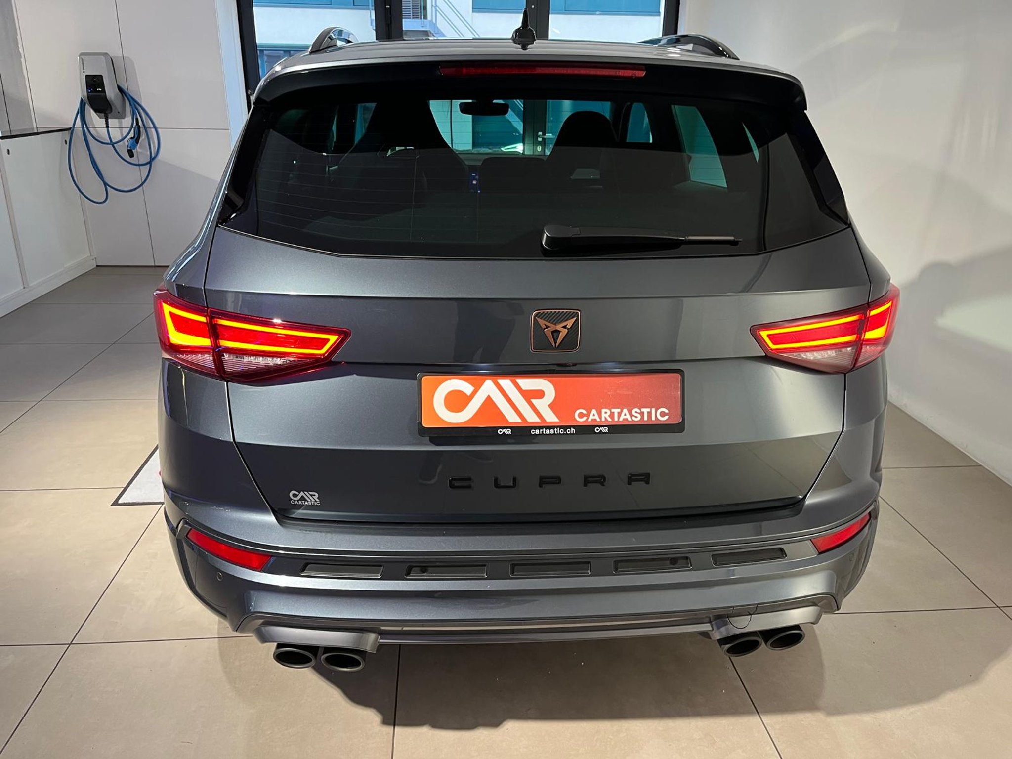 listing desktop thumbnail image 3