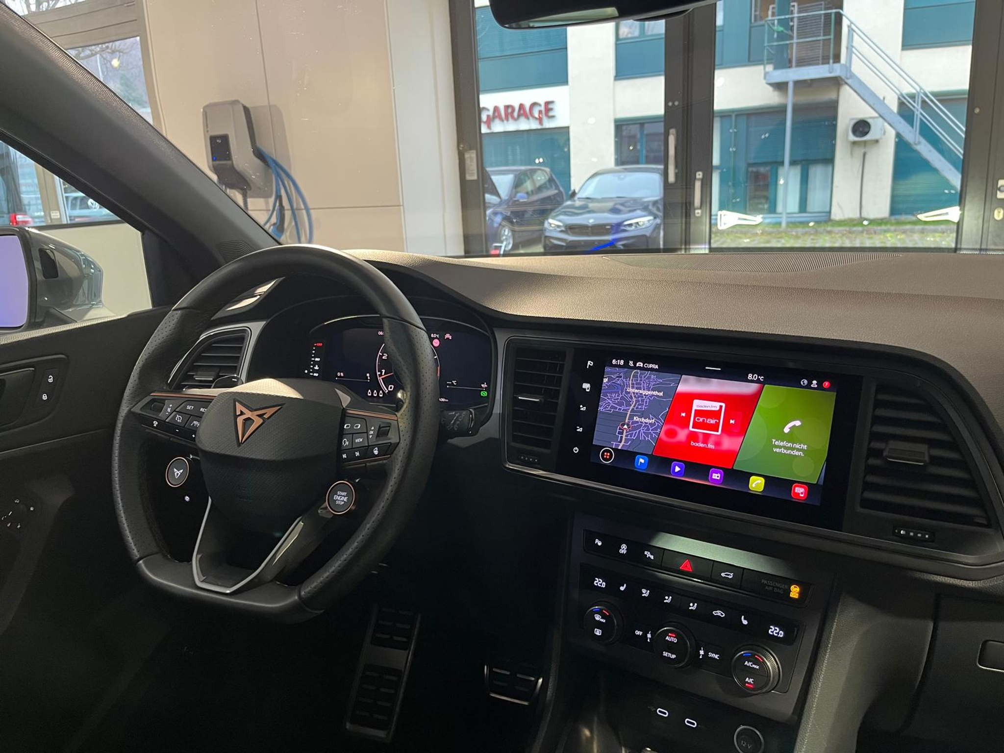 listing desktop thumbnail image 8