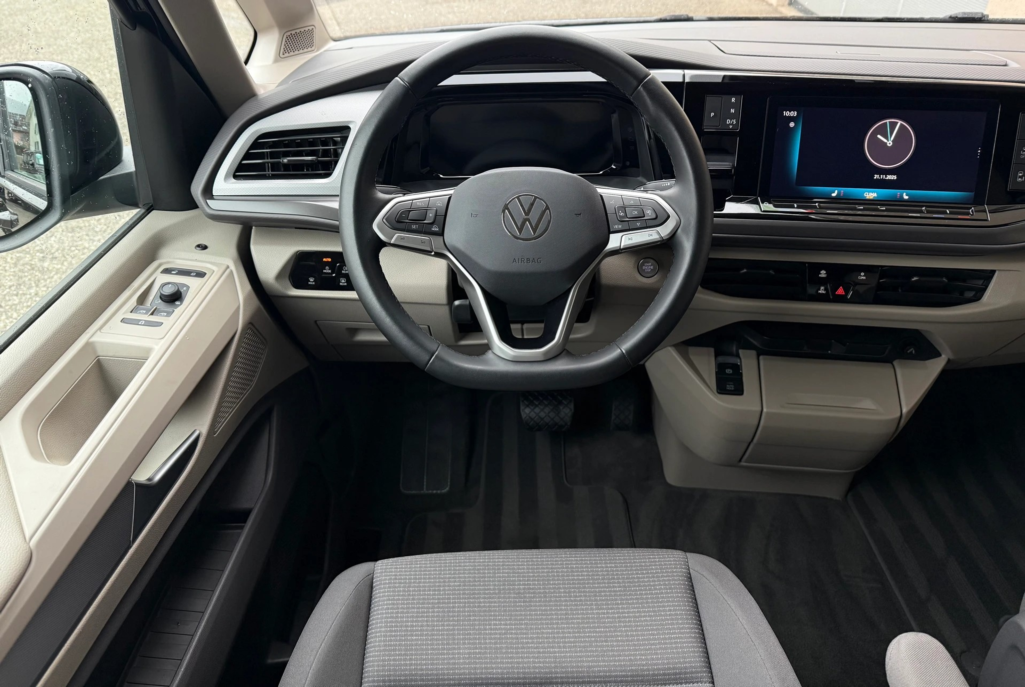 listing desktop thumbnail image 11