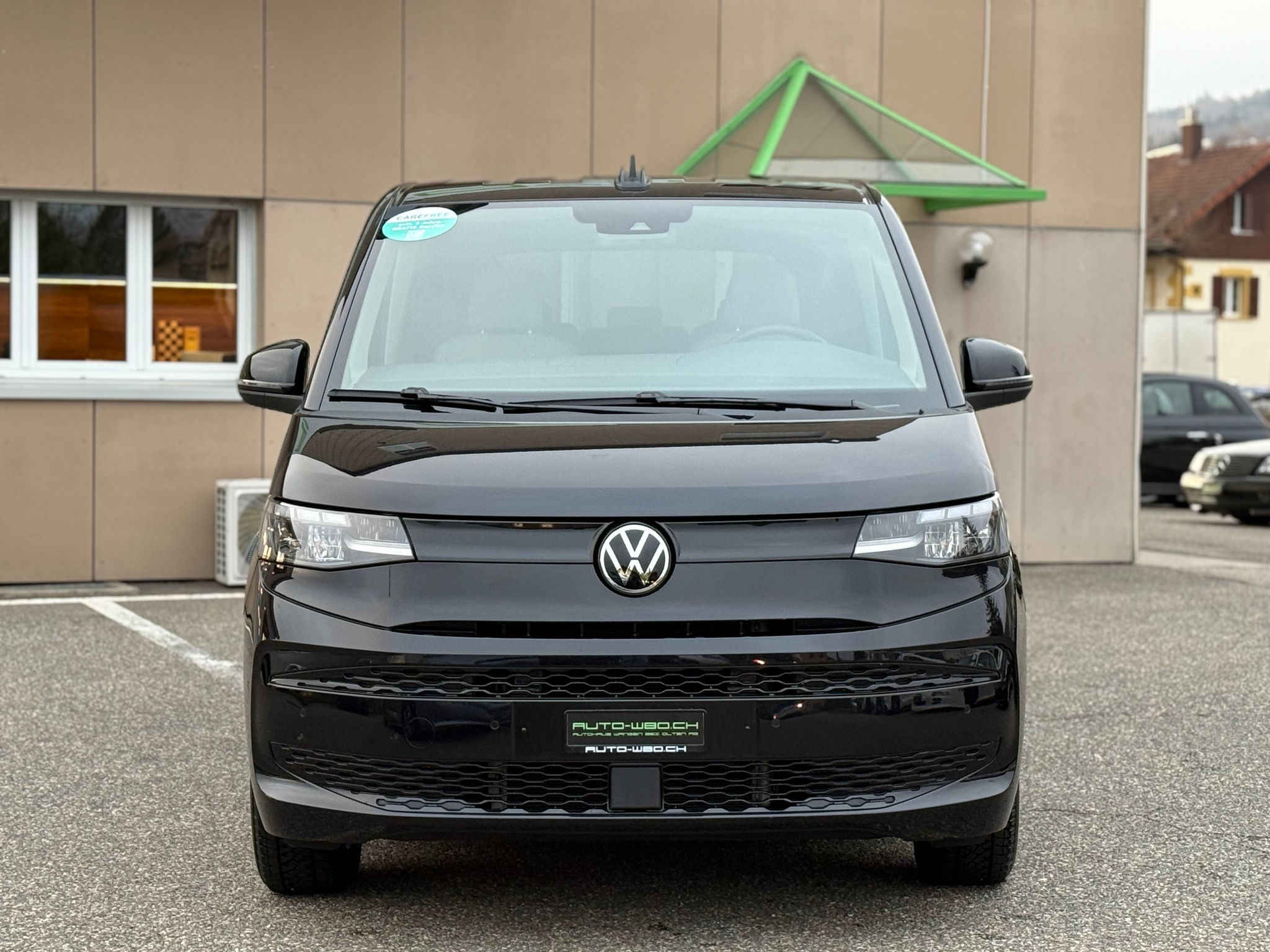 listing desktop thumbnail image 1