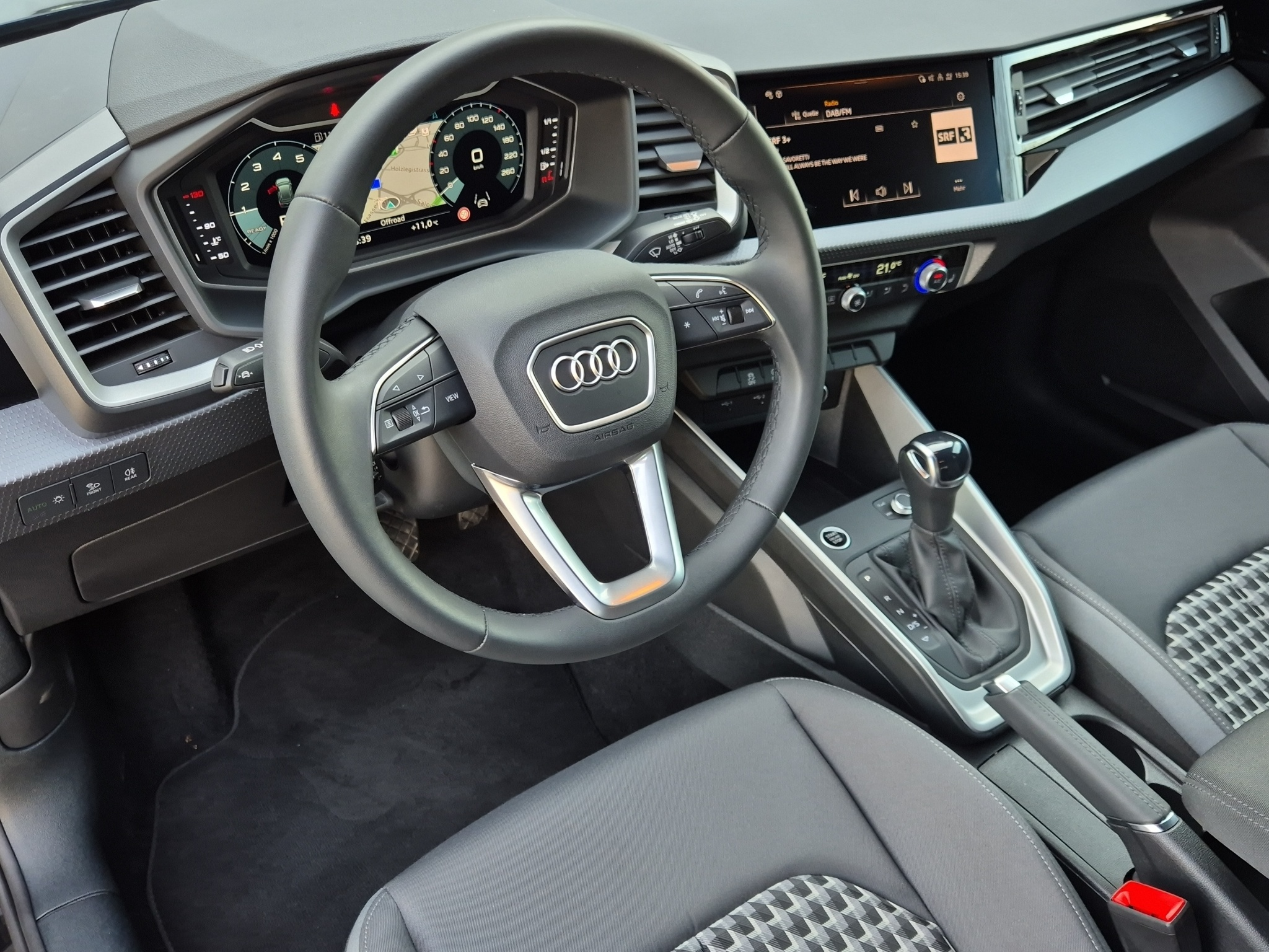 listing desktop thumbnail image 9