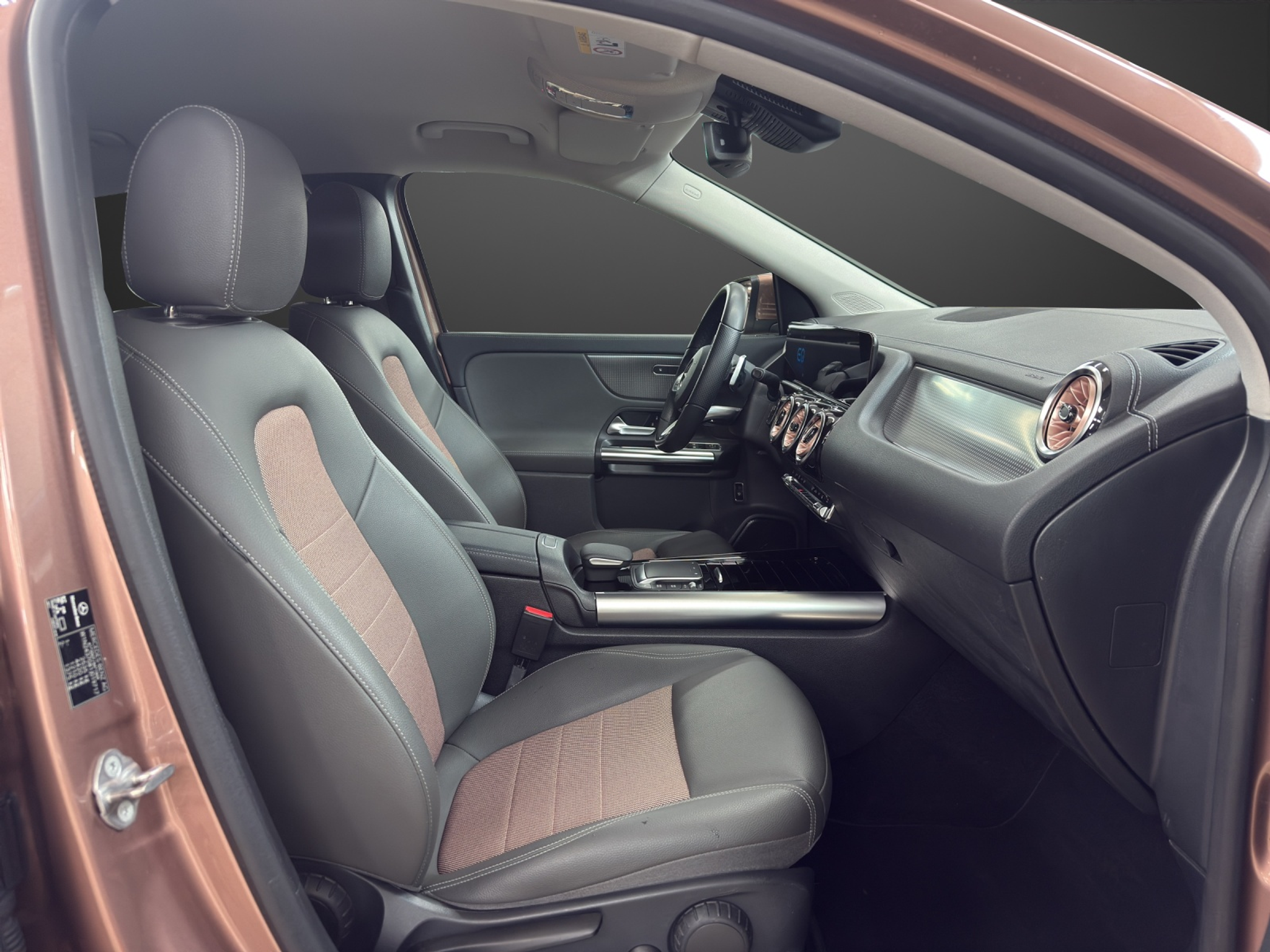 listing desktop thumbnail image 11