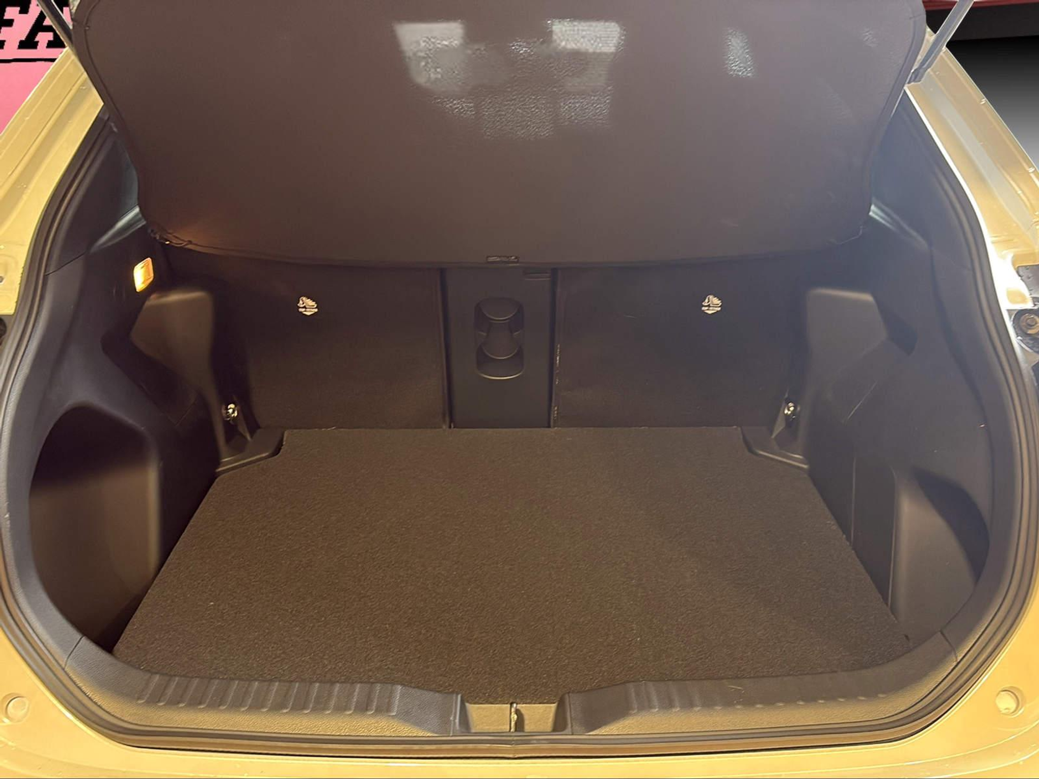 listing desktop thumbnail image 6