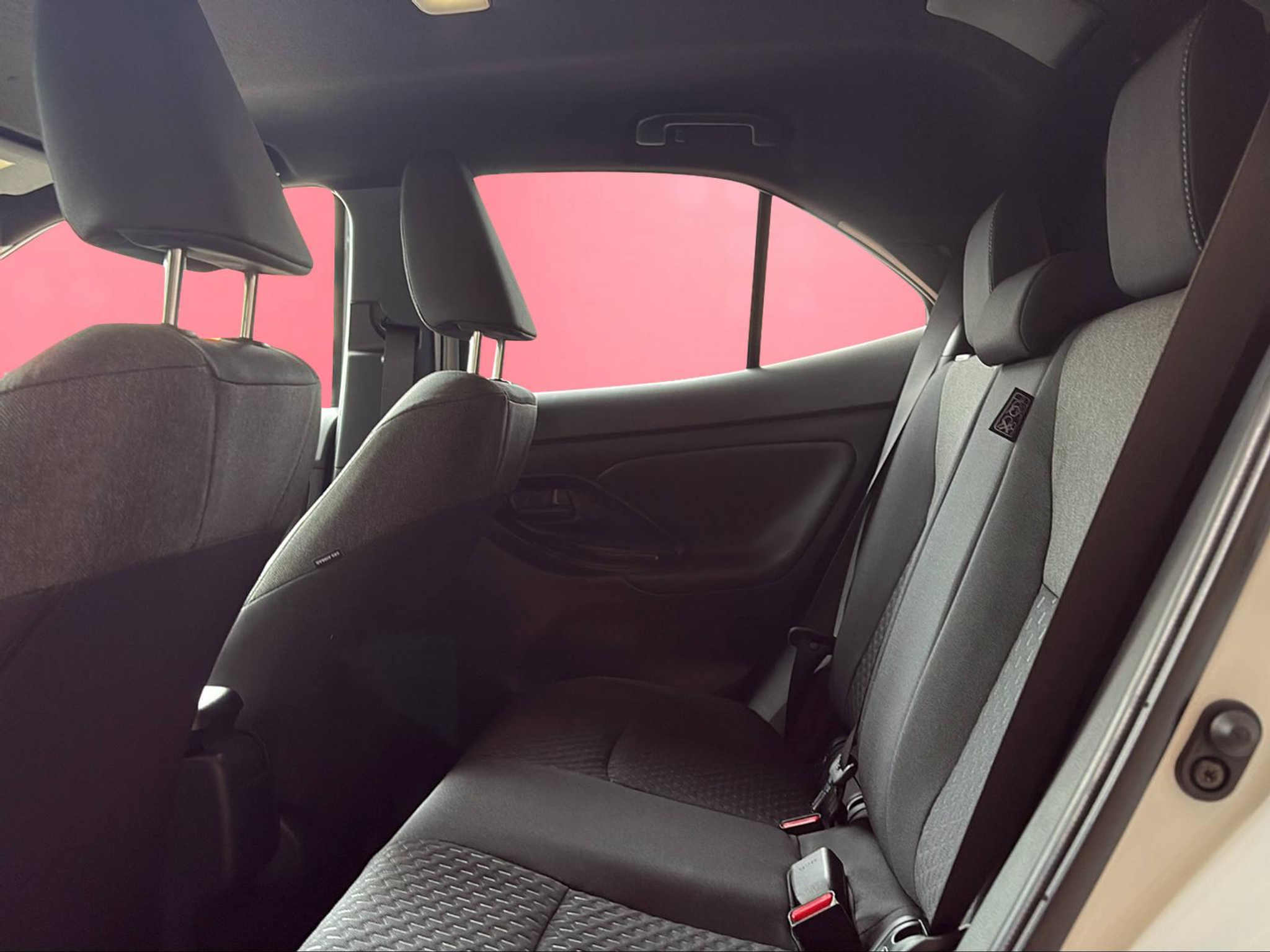 listing desktop thumbnail image 11