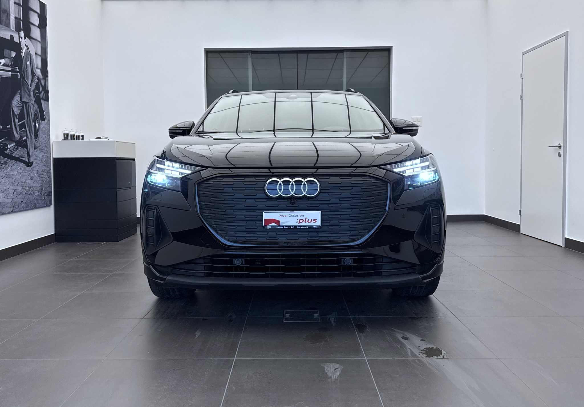 listing desktop thumbnail image 1