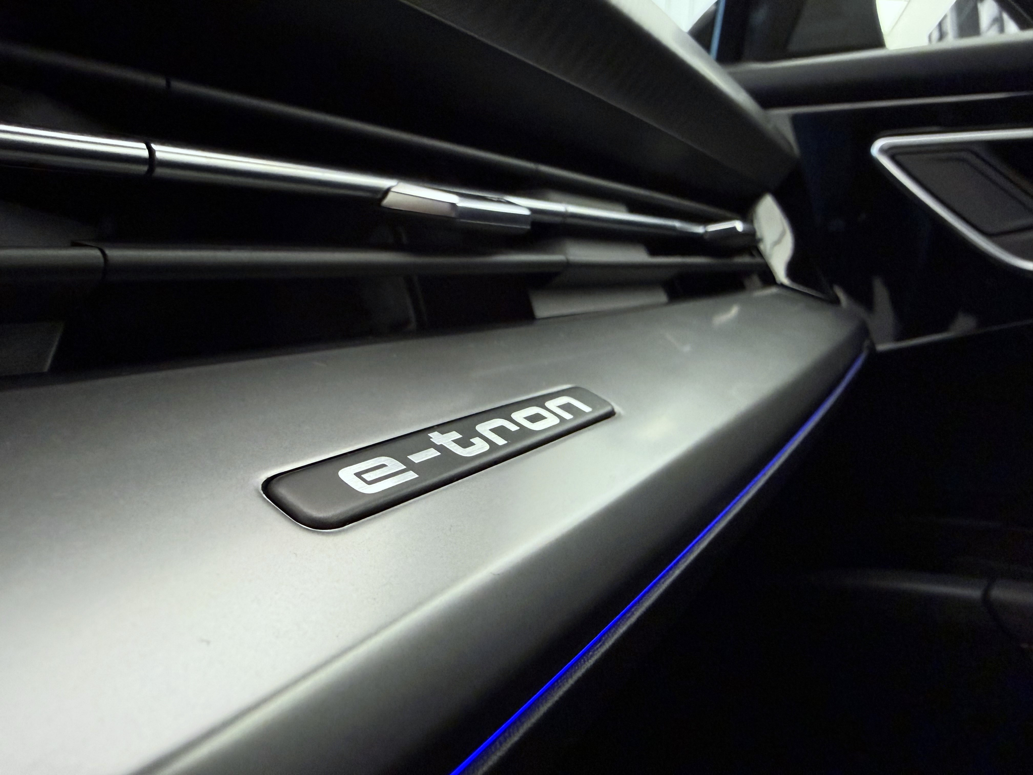 listing desktop thumbnail image 16