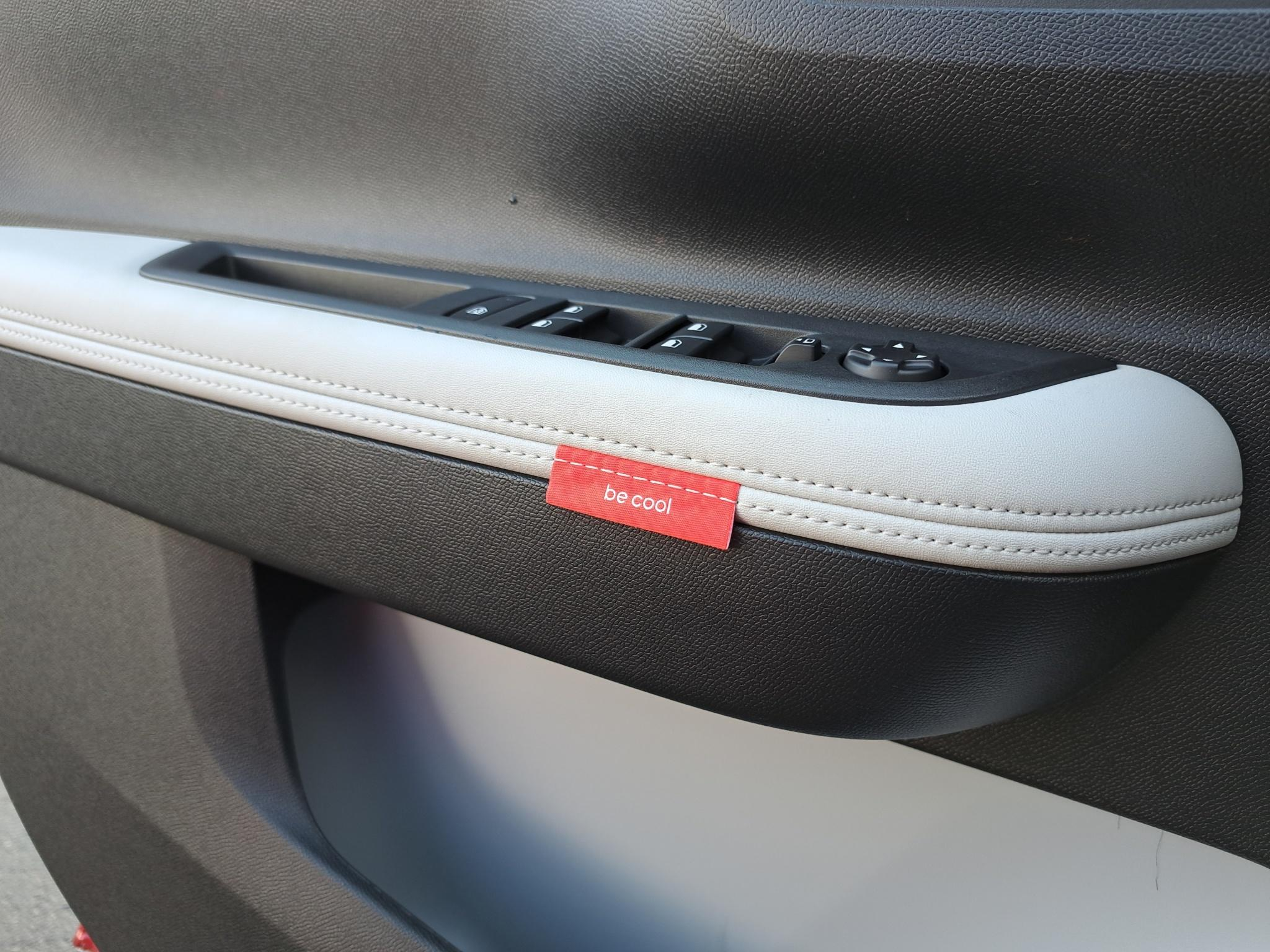 listing desktop thumbnail image 13