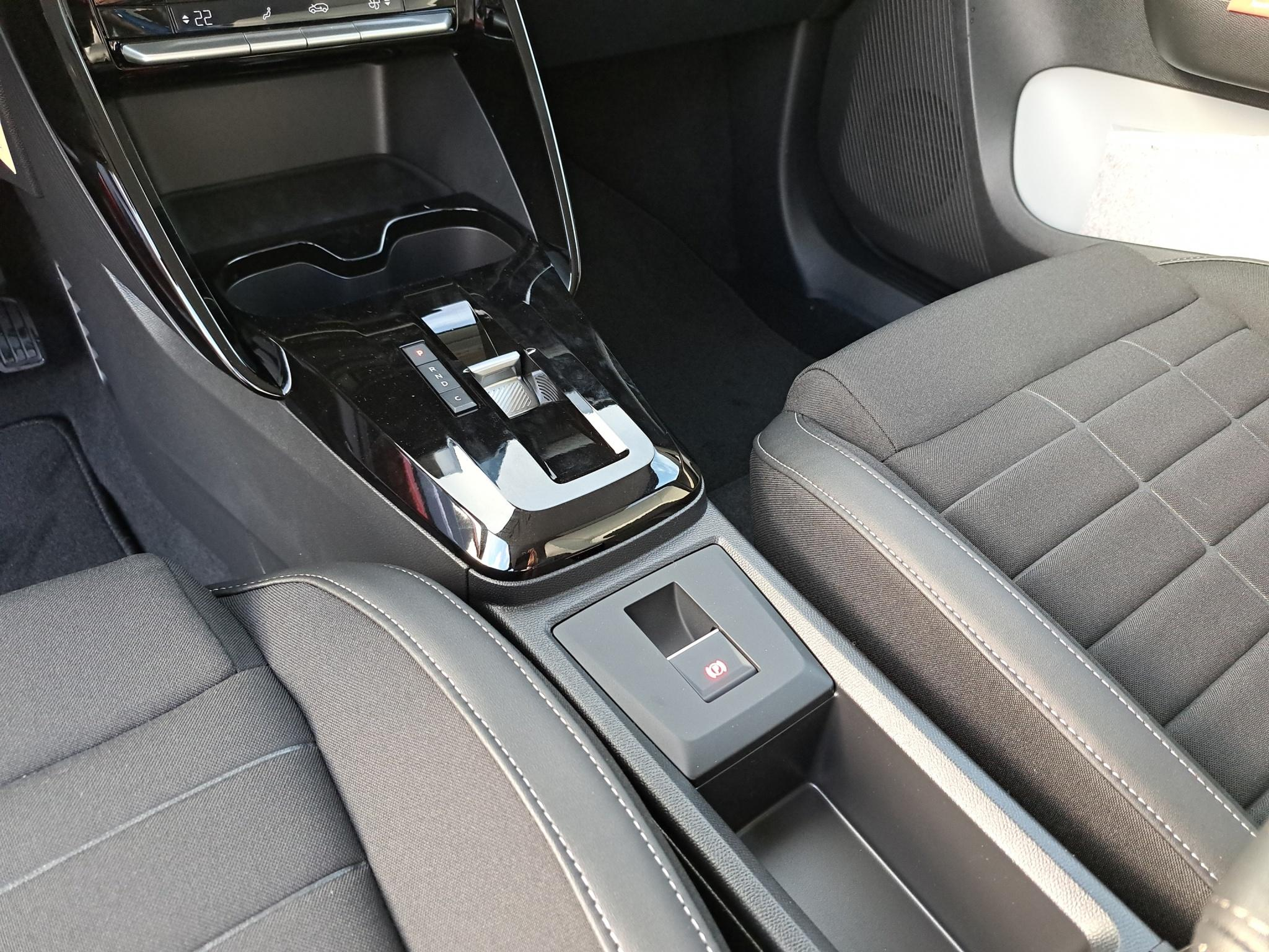 listing desktop thumbnail image 9