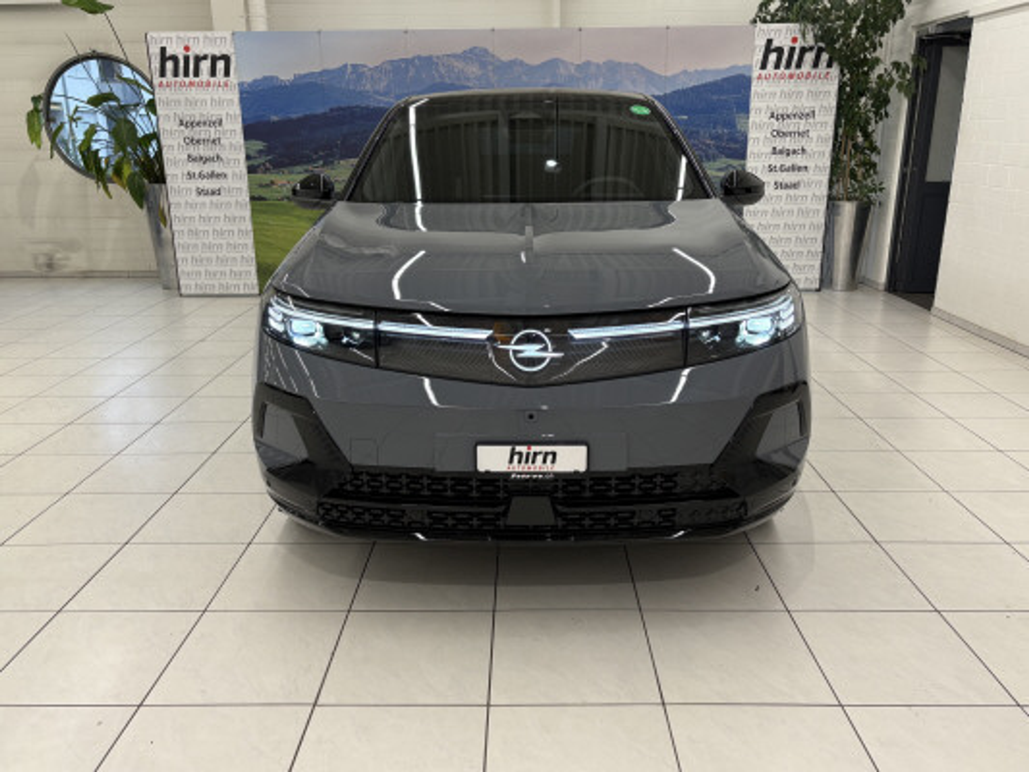 listing desktop thumbnail image 1