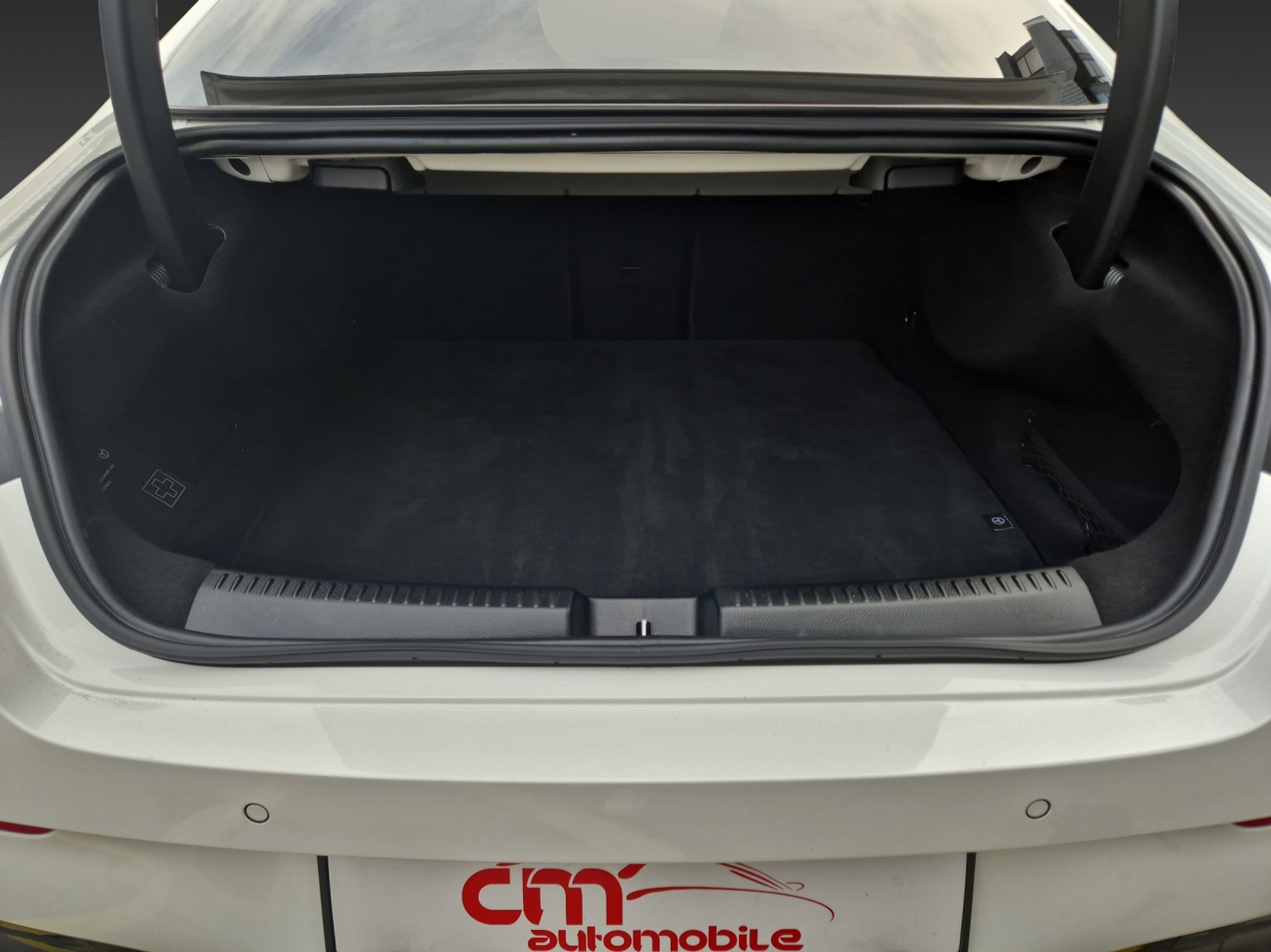 listing desktop thumbnail image 18