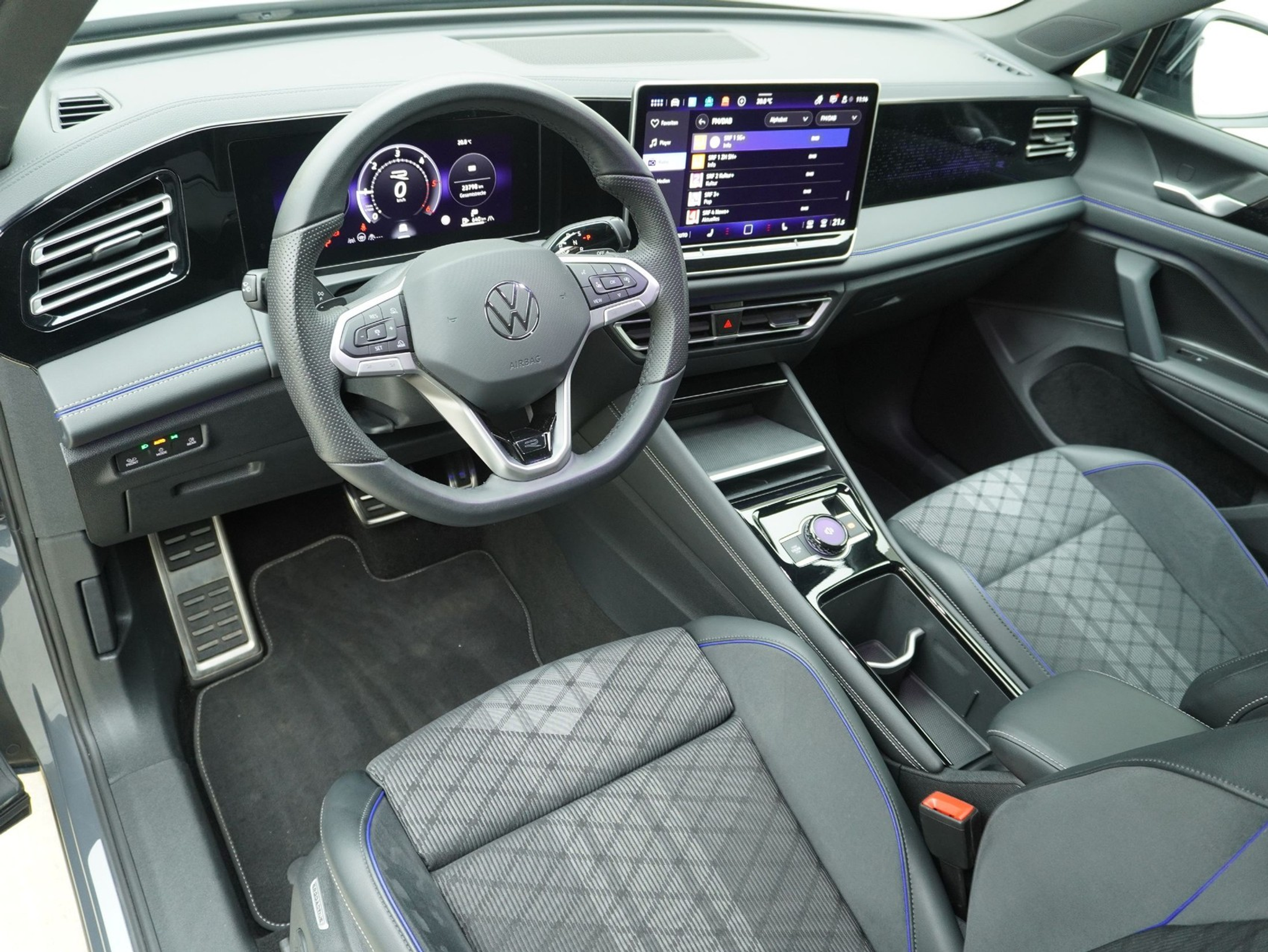 listing desktop thumbnail image 9