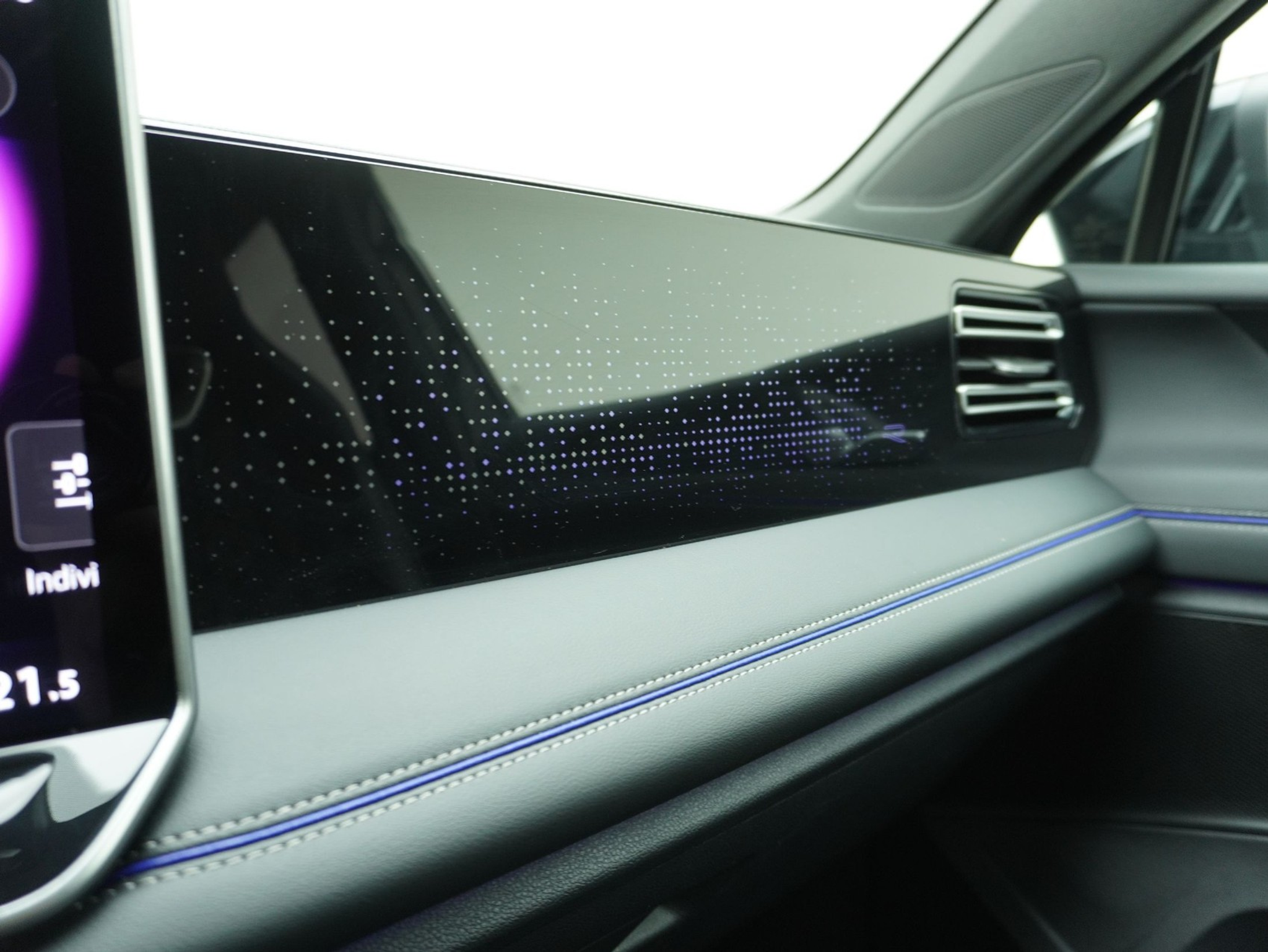 listing desktop thumbnail image 13