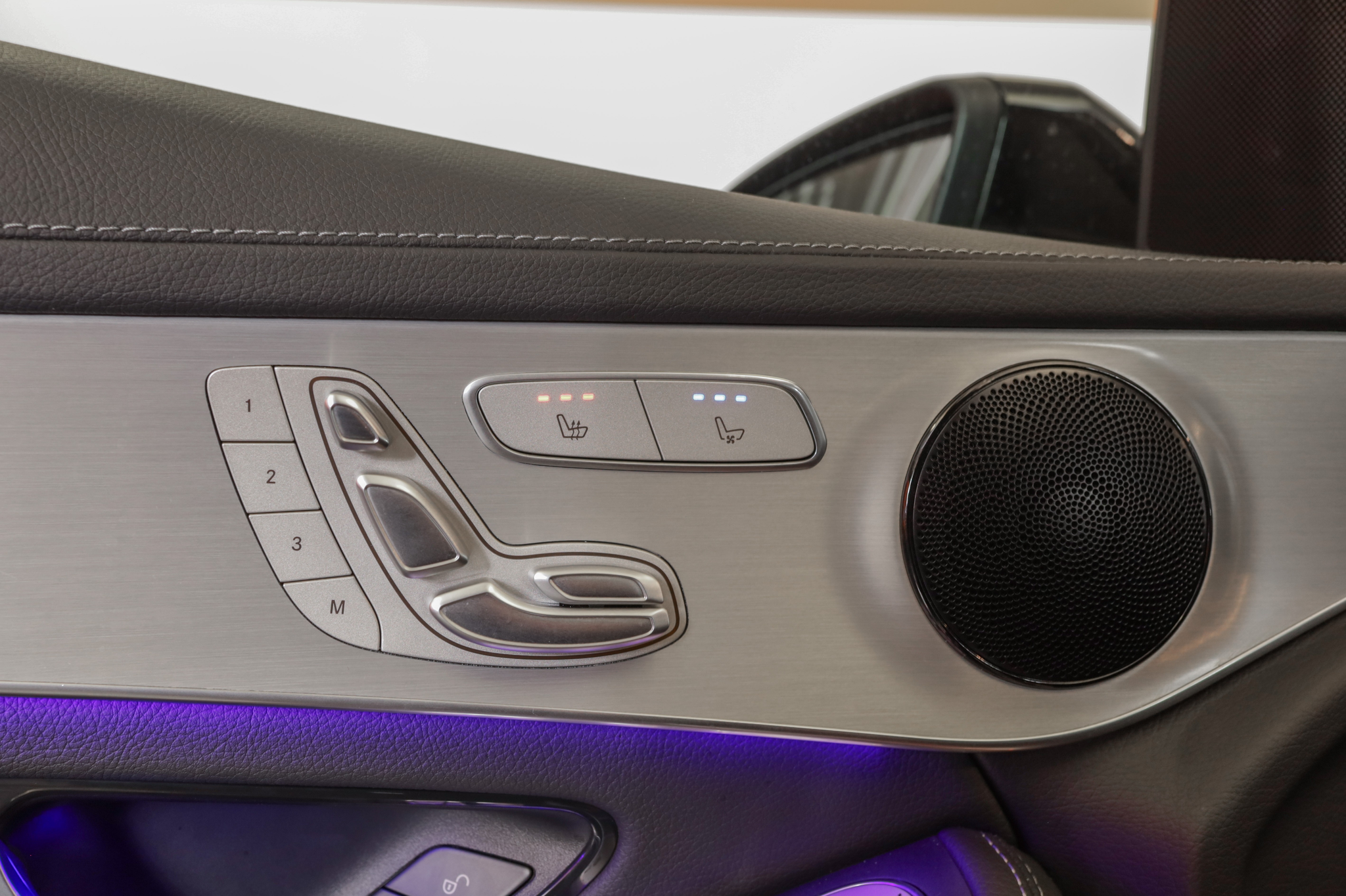 listing desktop thumbnail image 14