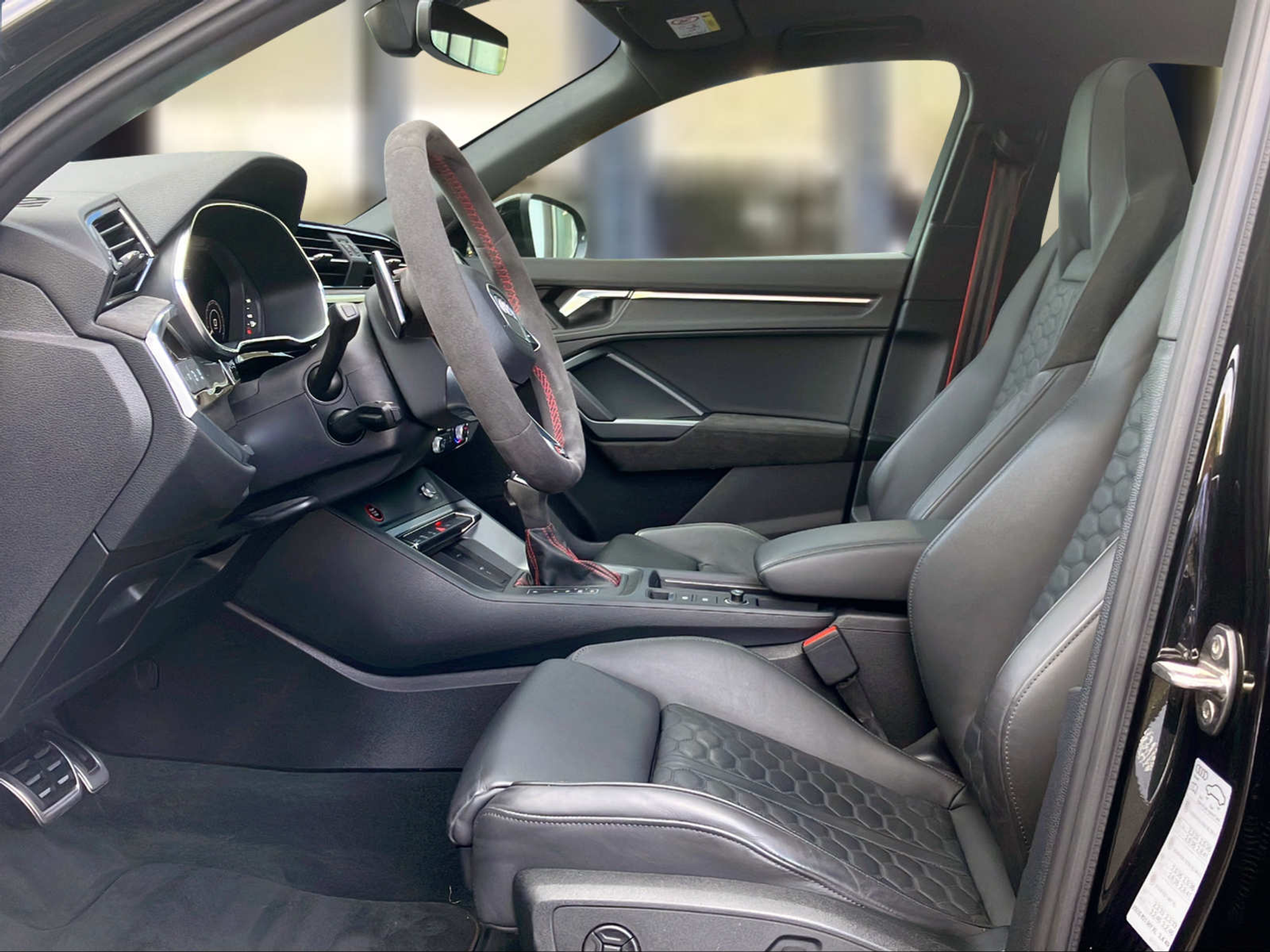 listing desktop thumbnail image 8