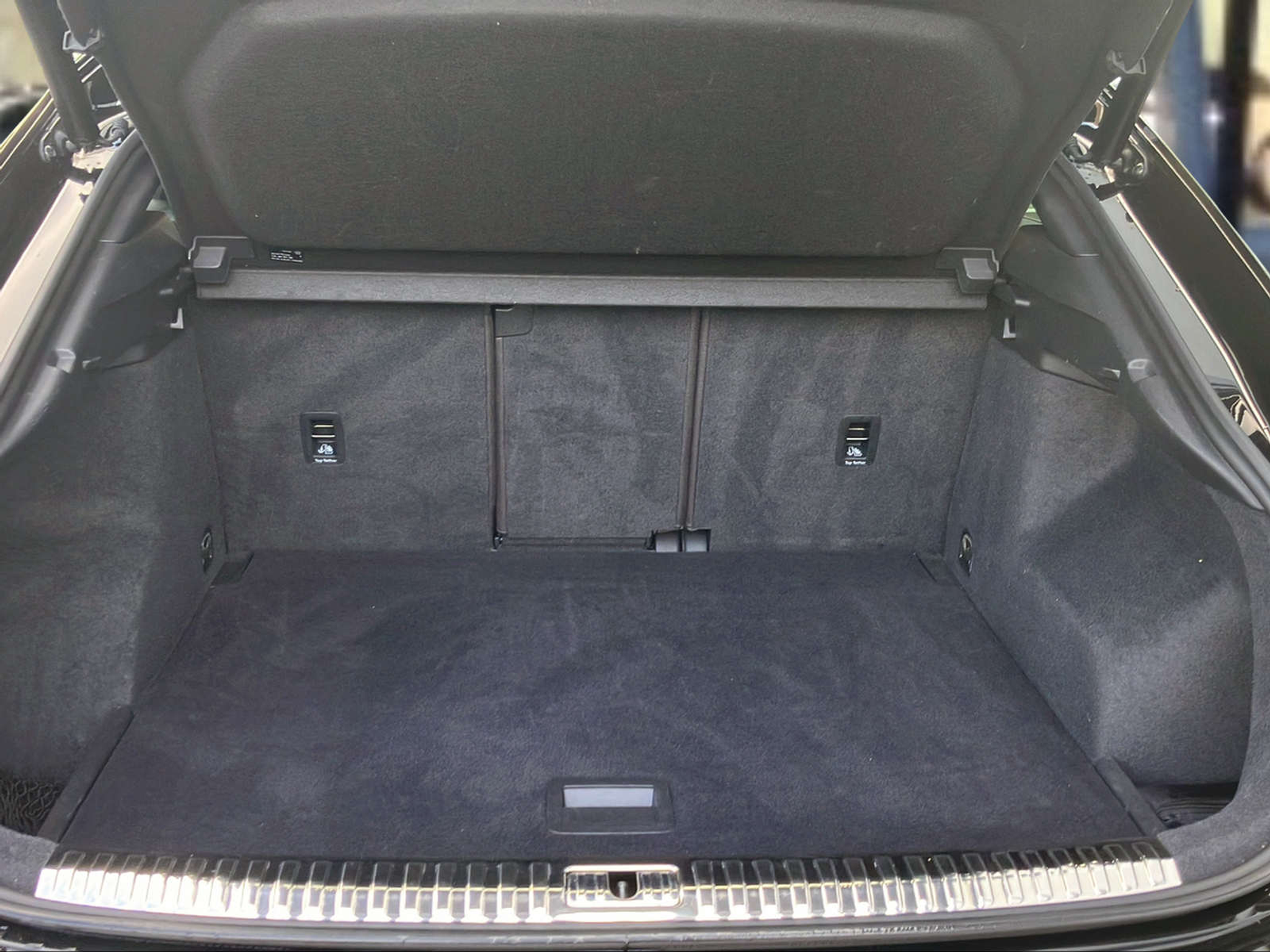 listing desktop thumbnail image 5