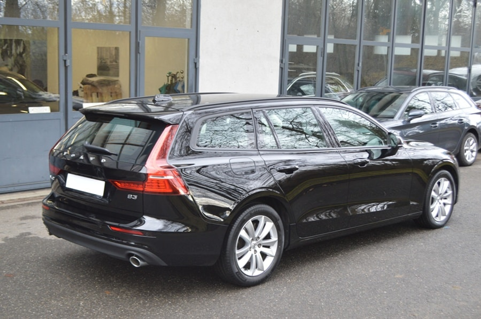 listing desktop thumbnail image 15