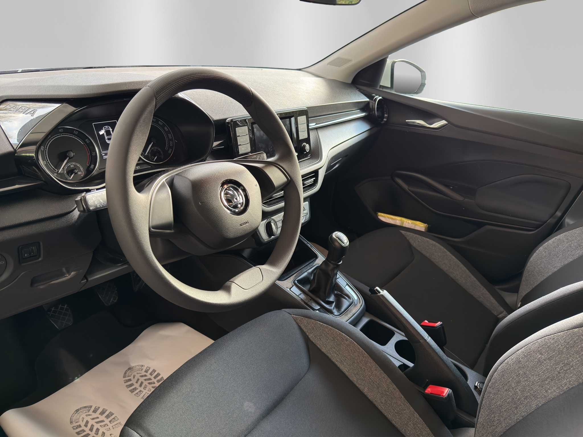 listing desktop thumbnail image 7