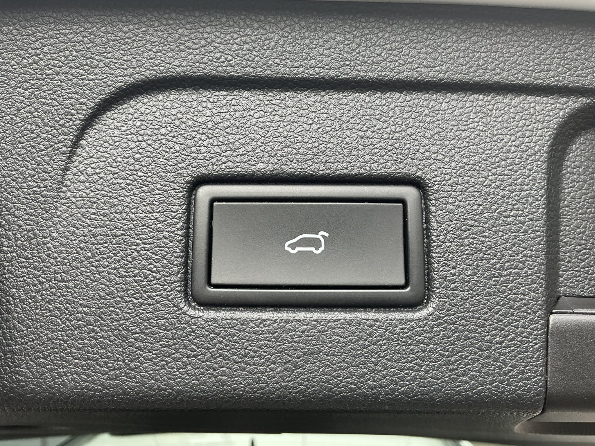 listing desktop thumbnail image 25