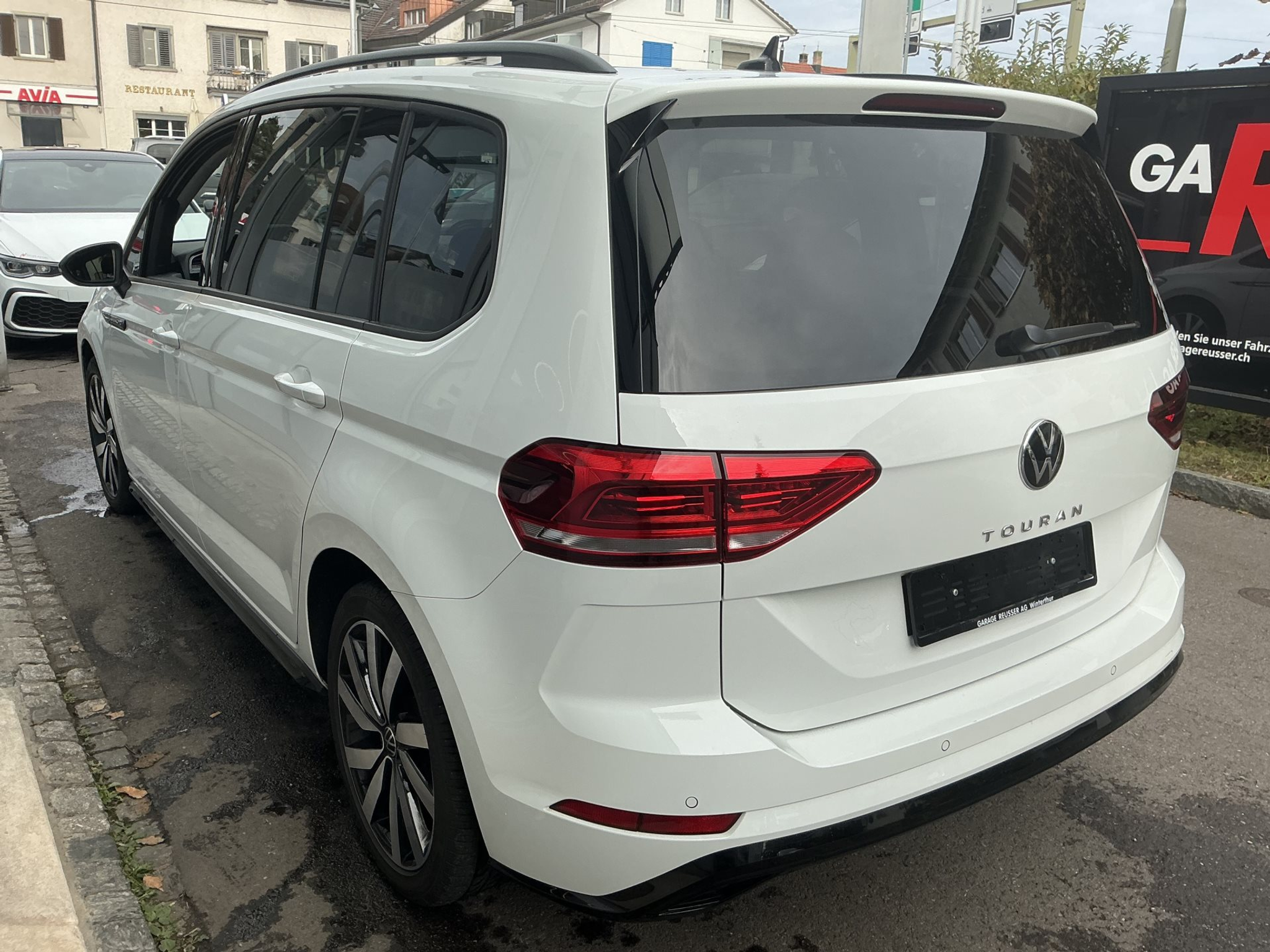 listing desktop thumbnail image 5