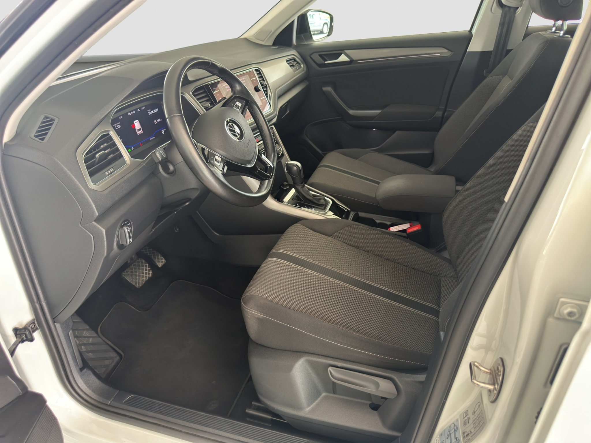 listing desktop thumbnail image 7