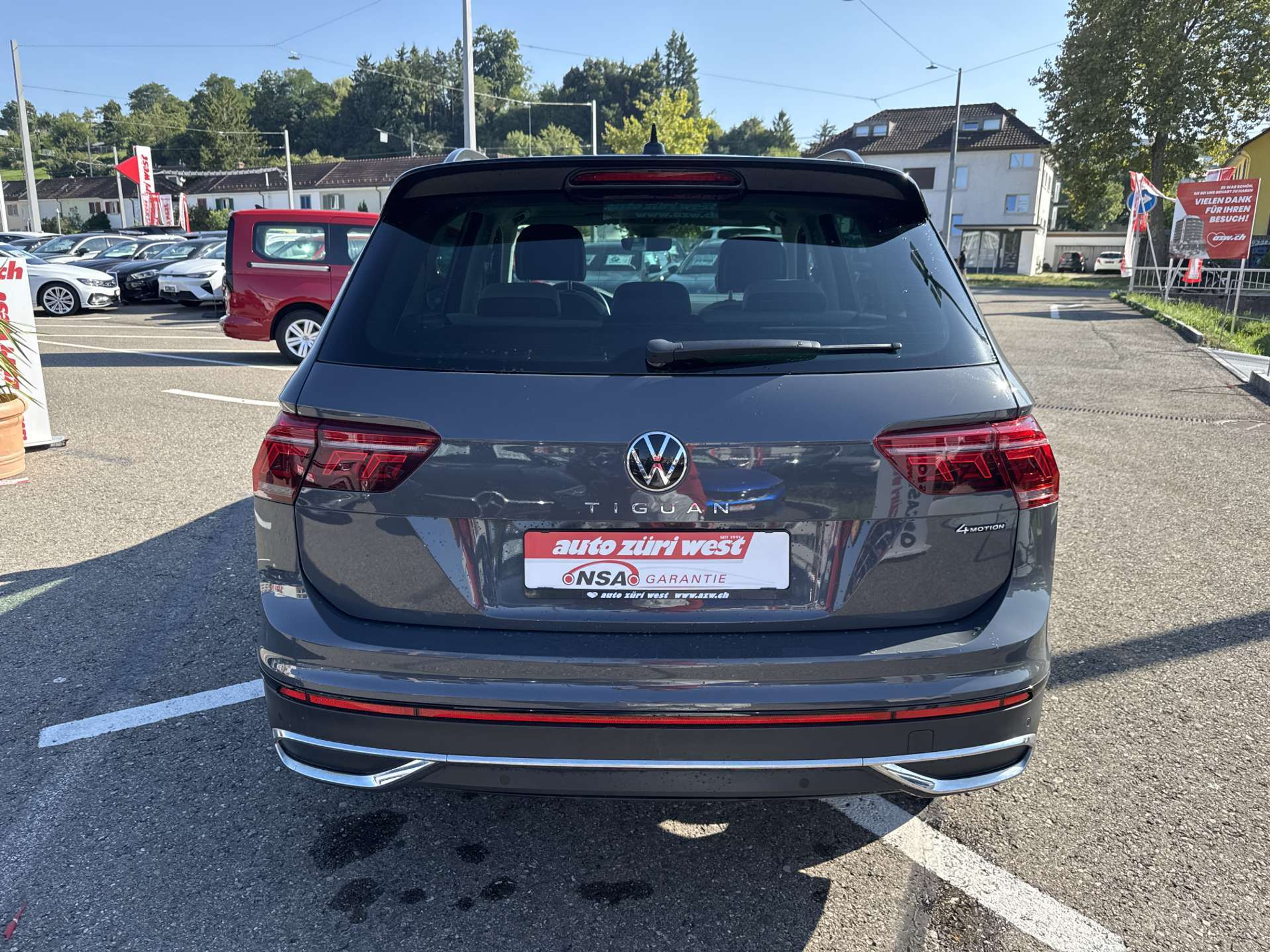 listing desktop thumbnail image 14