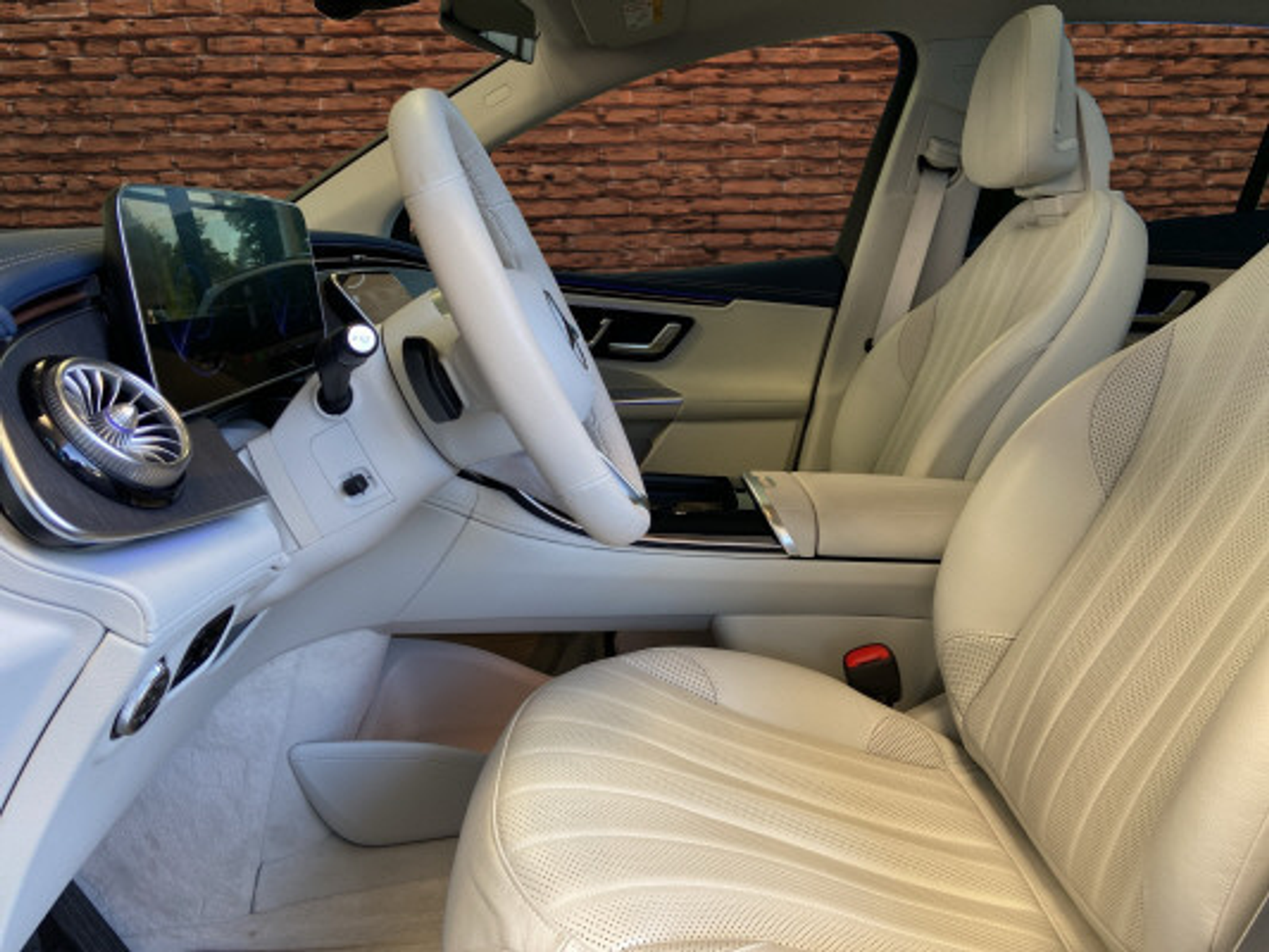 listing desktop thumbnail image 11