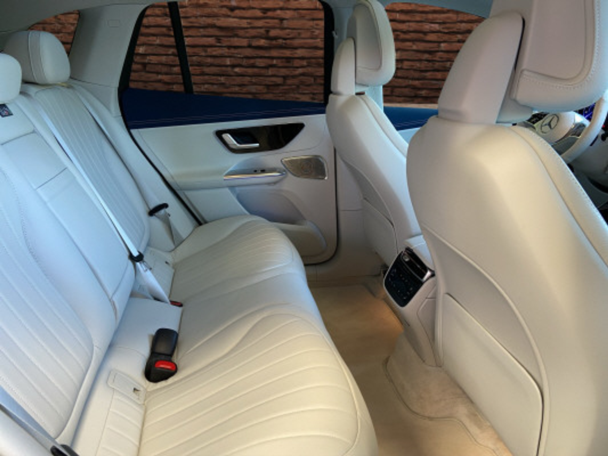 listing desktop thumbnail image 13