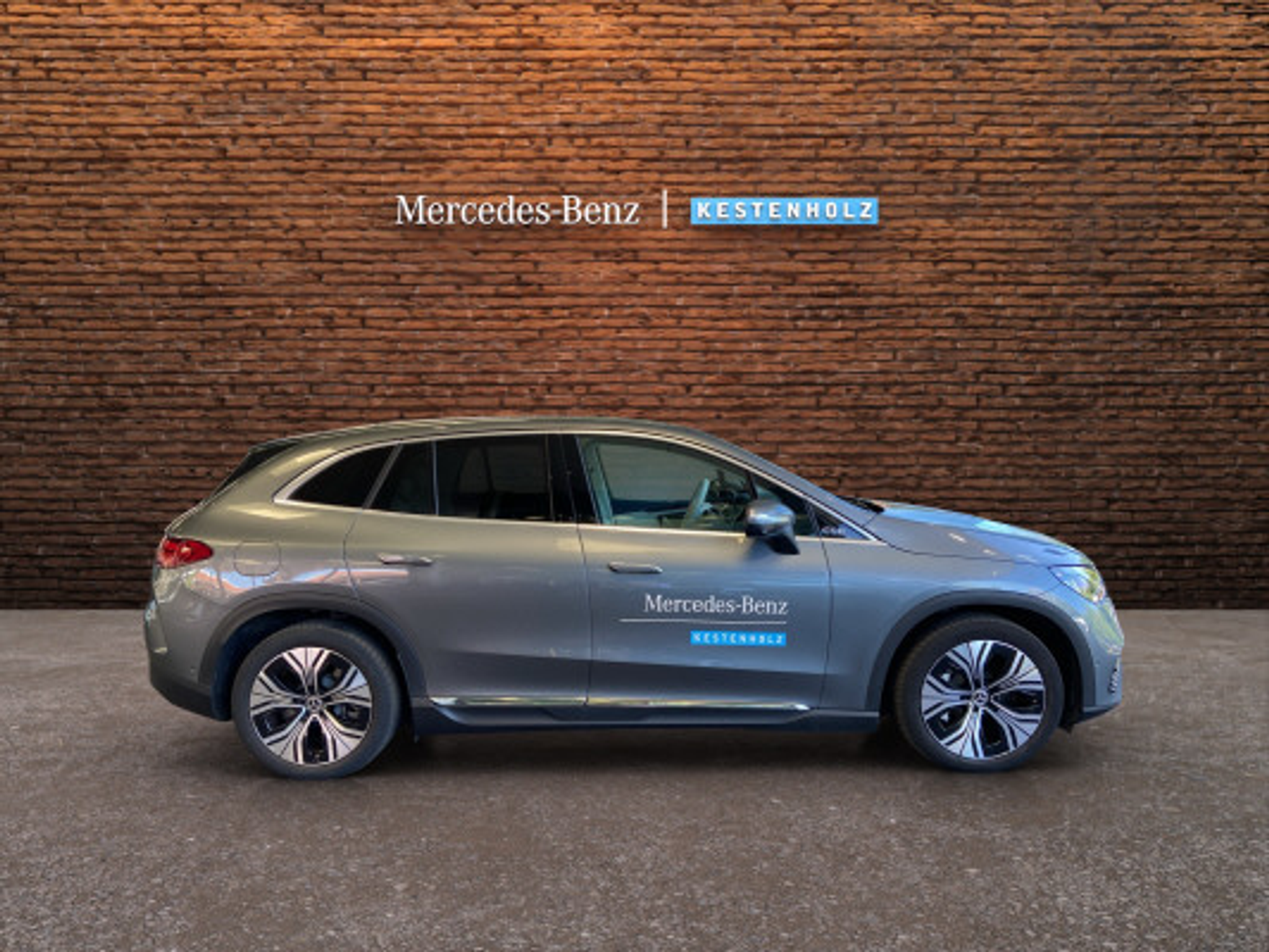 listing desktop thumbnail image 2