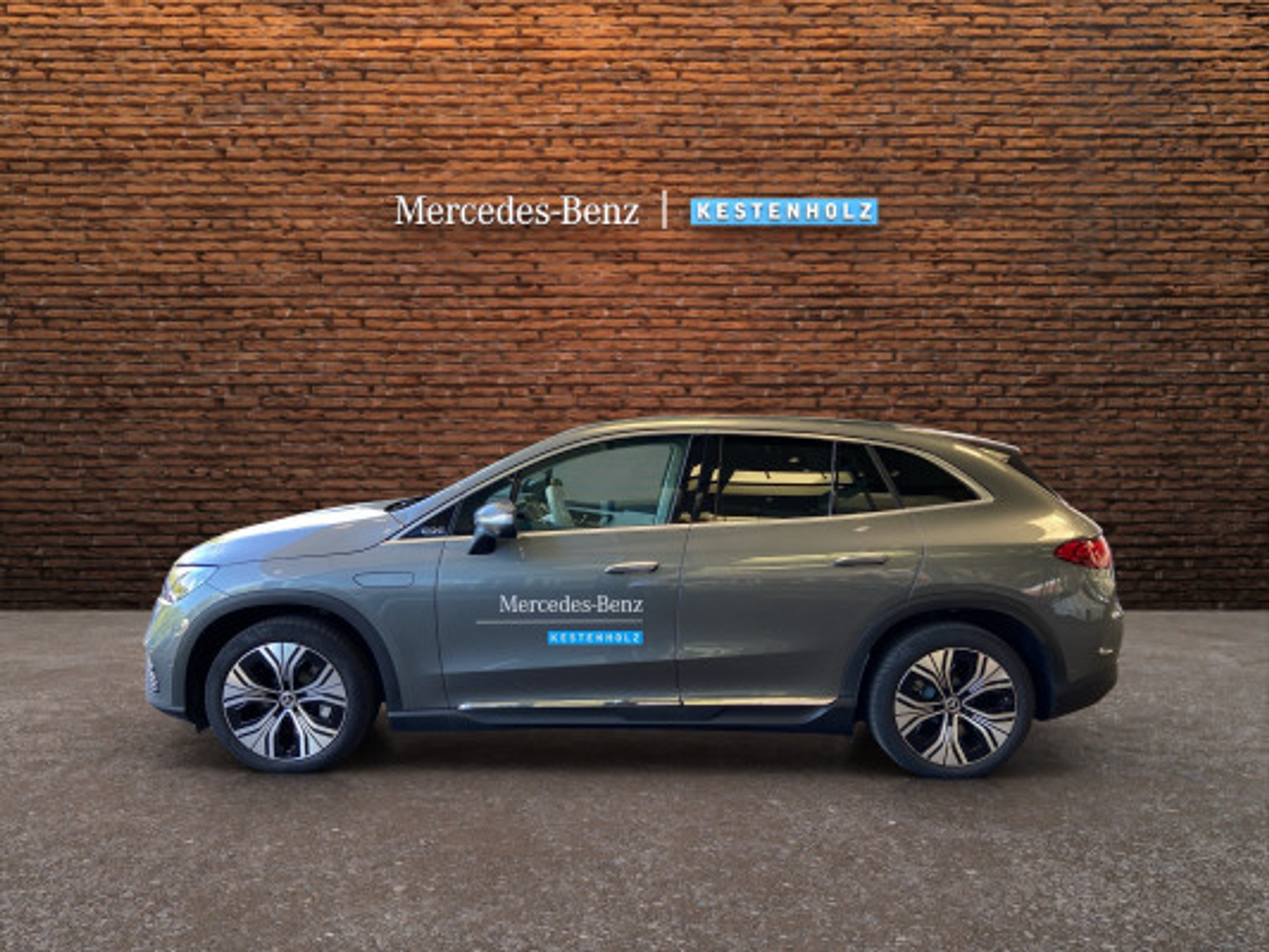 listing desktop thumbnail image 3