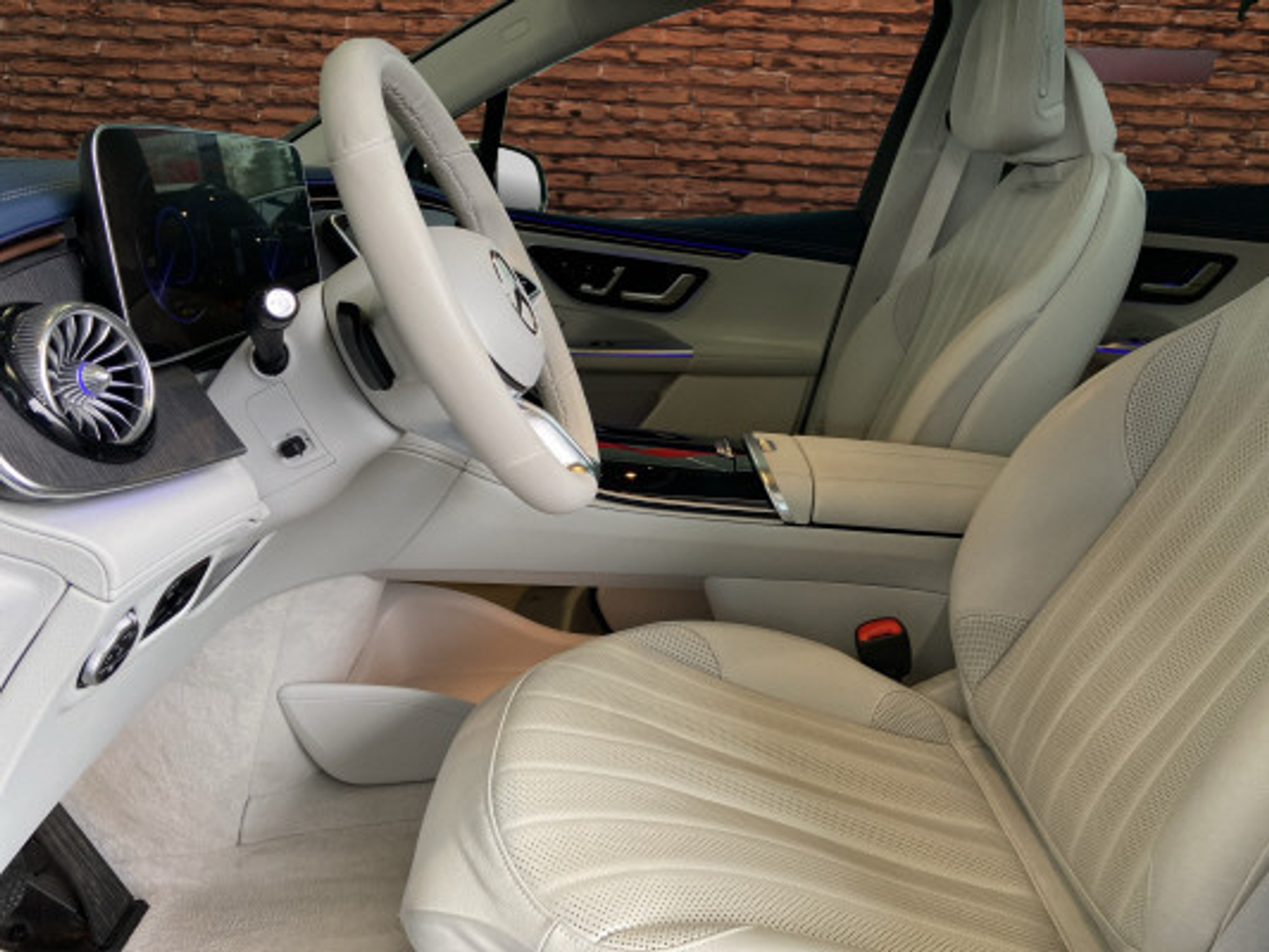 listing desktop thumbnail image 11