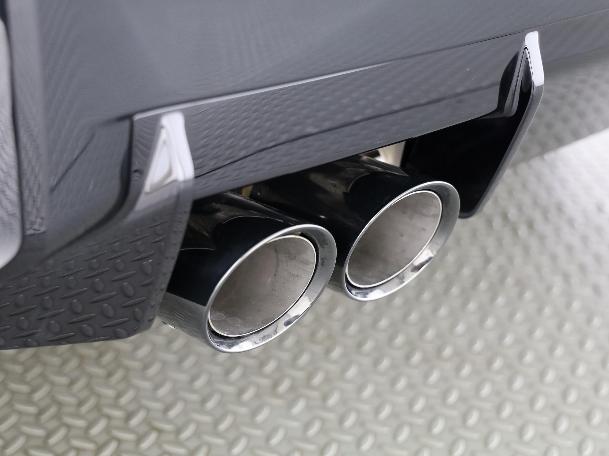 listing desktop thumbnail image 6