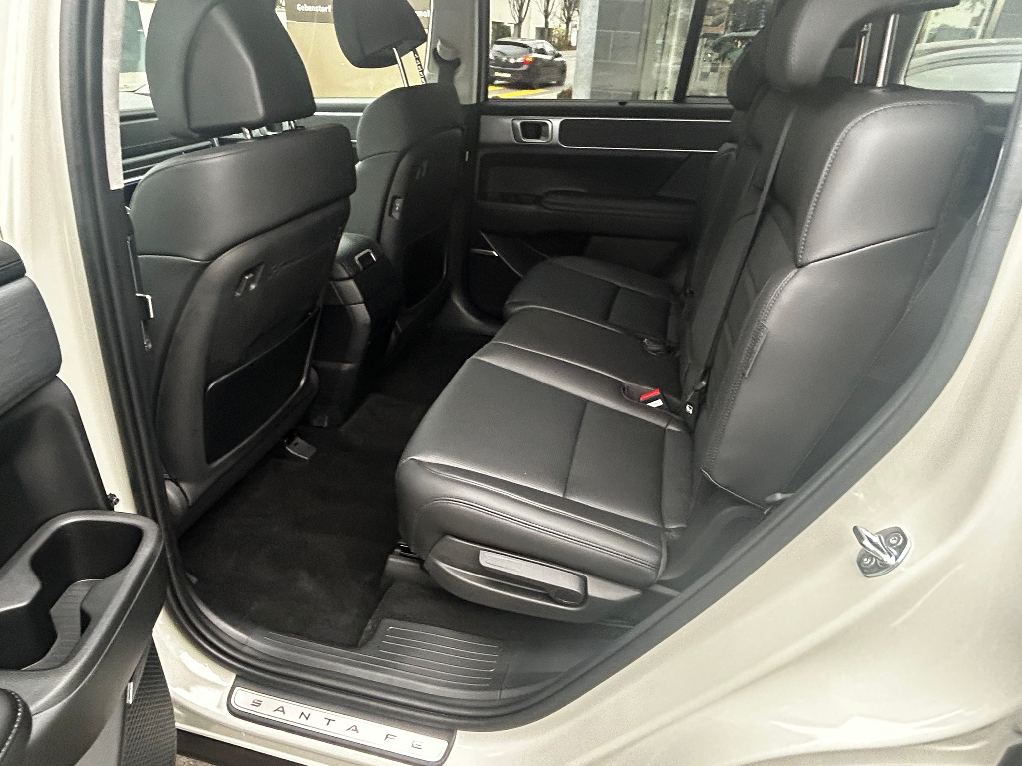 listing desktop thumbnail image 12