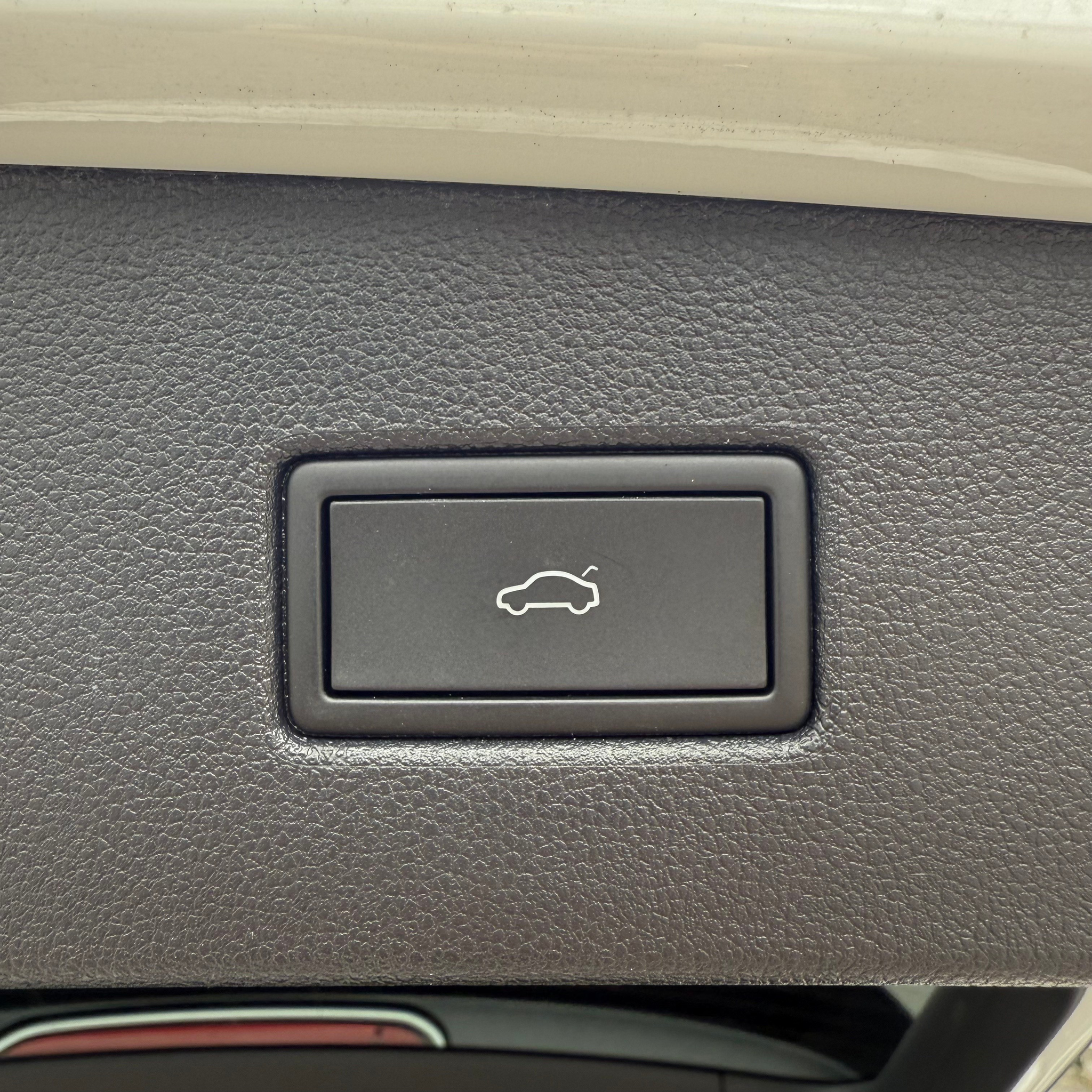 listing desktop thumbnail image 24