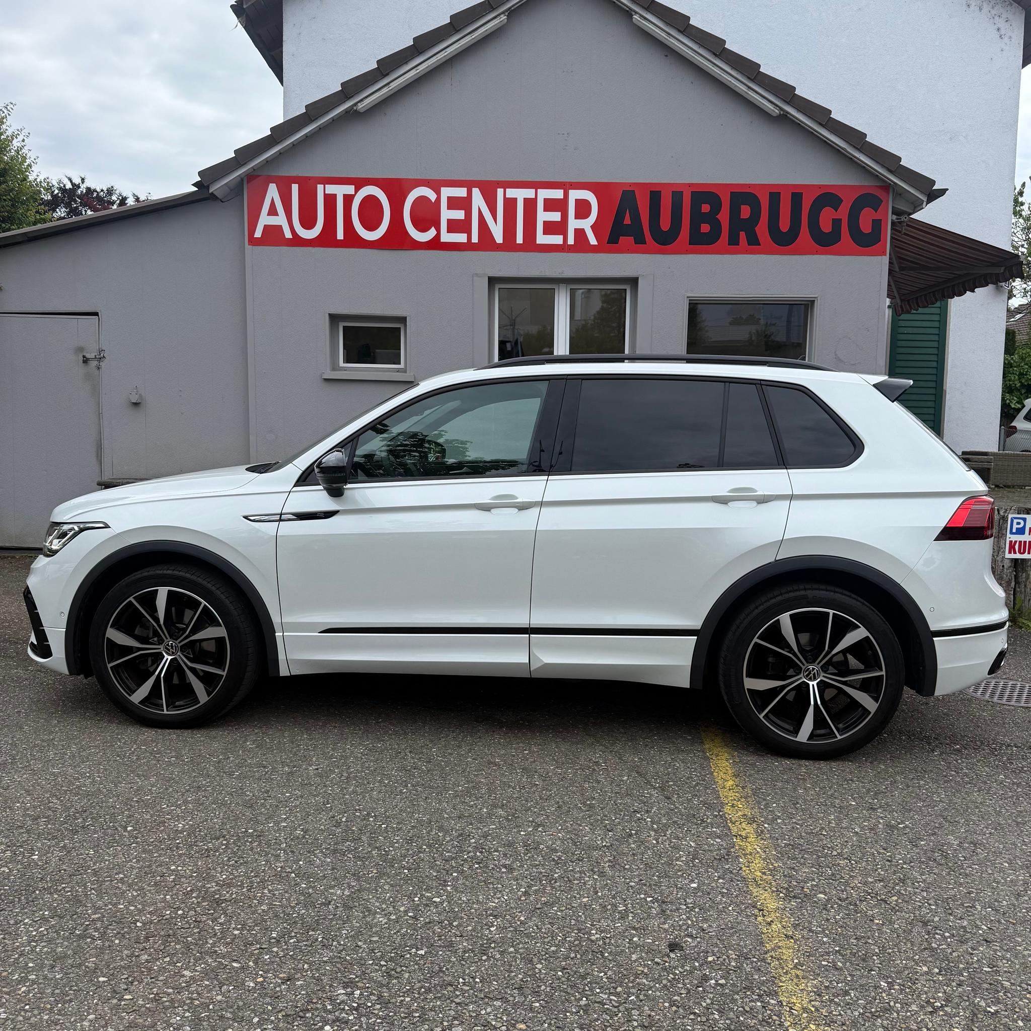 listing desktop thumbnail image 7