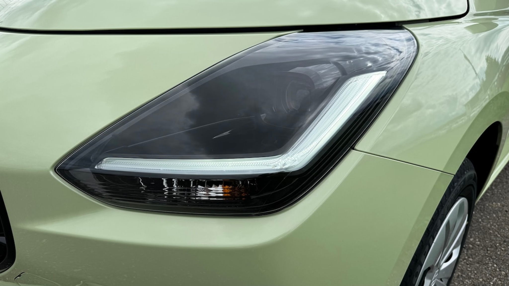 listing desktop thumbnail image 9