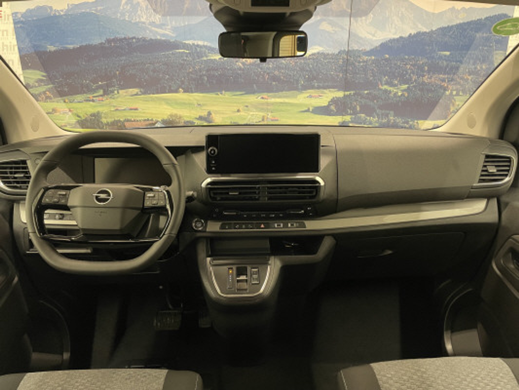 listing desktop thumbnail image 5