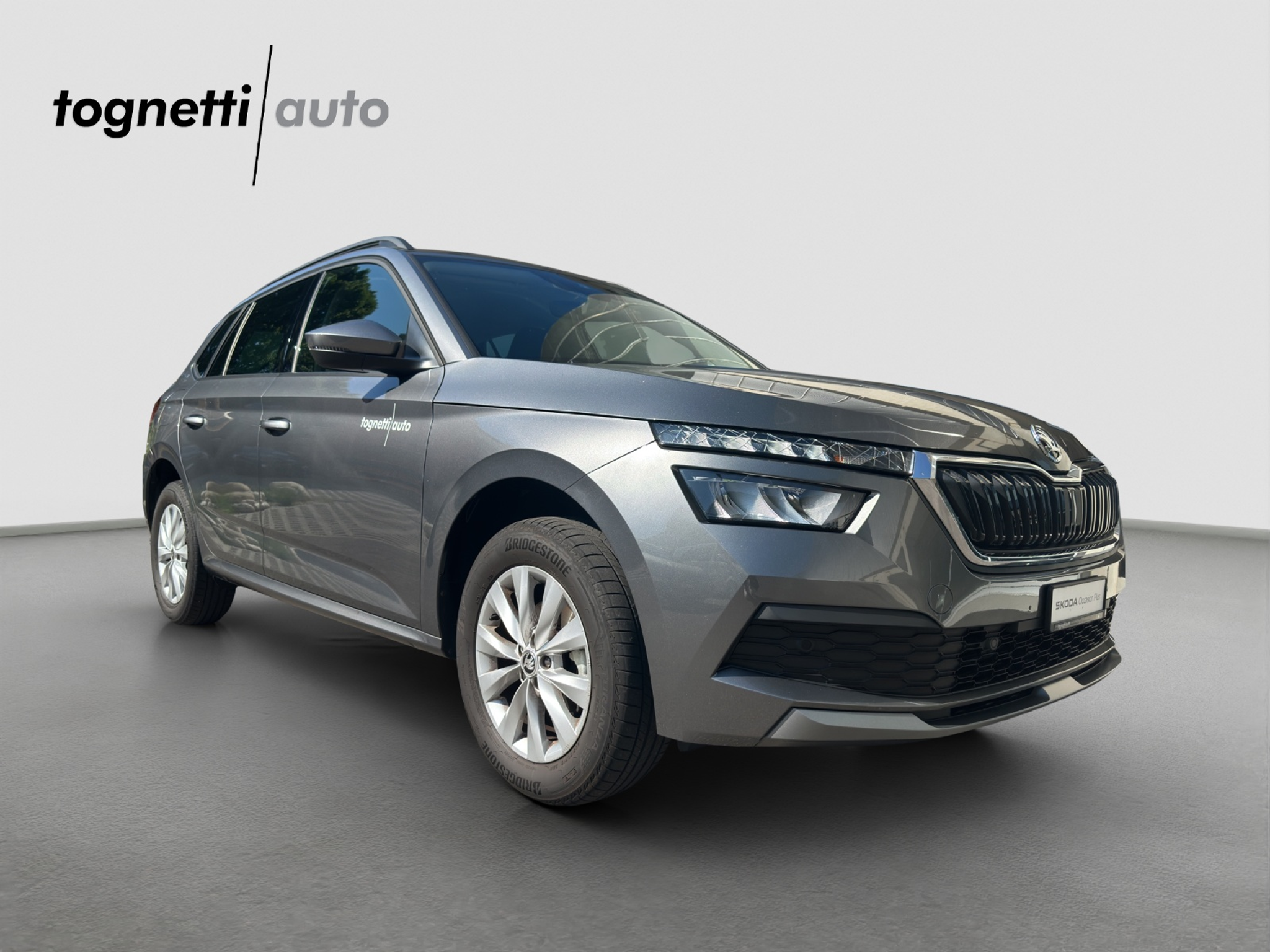 listing desktop thumbnail image 1