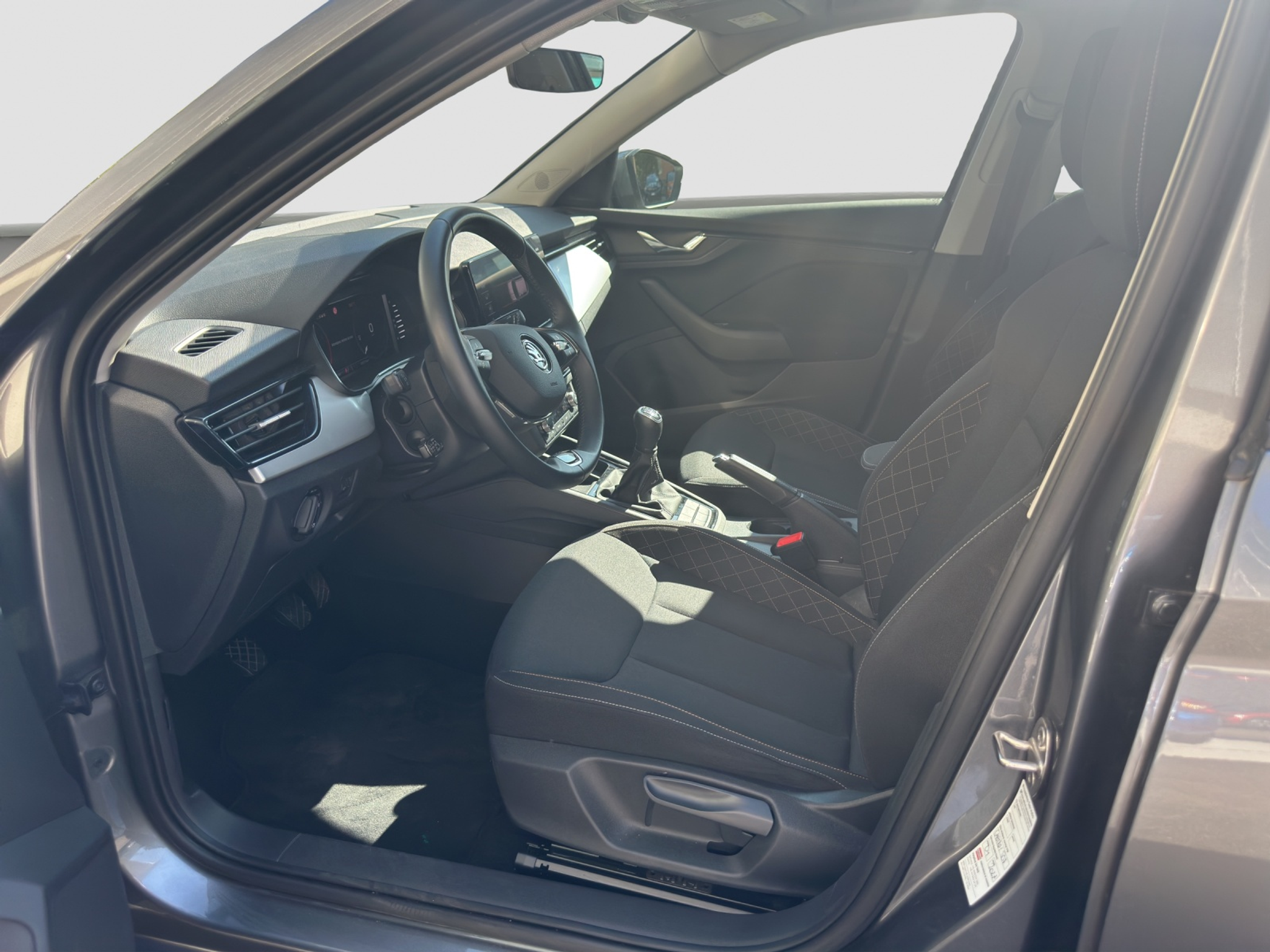 listing desktop thumbnail image 7